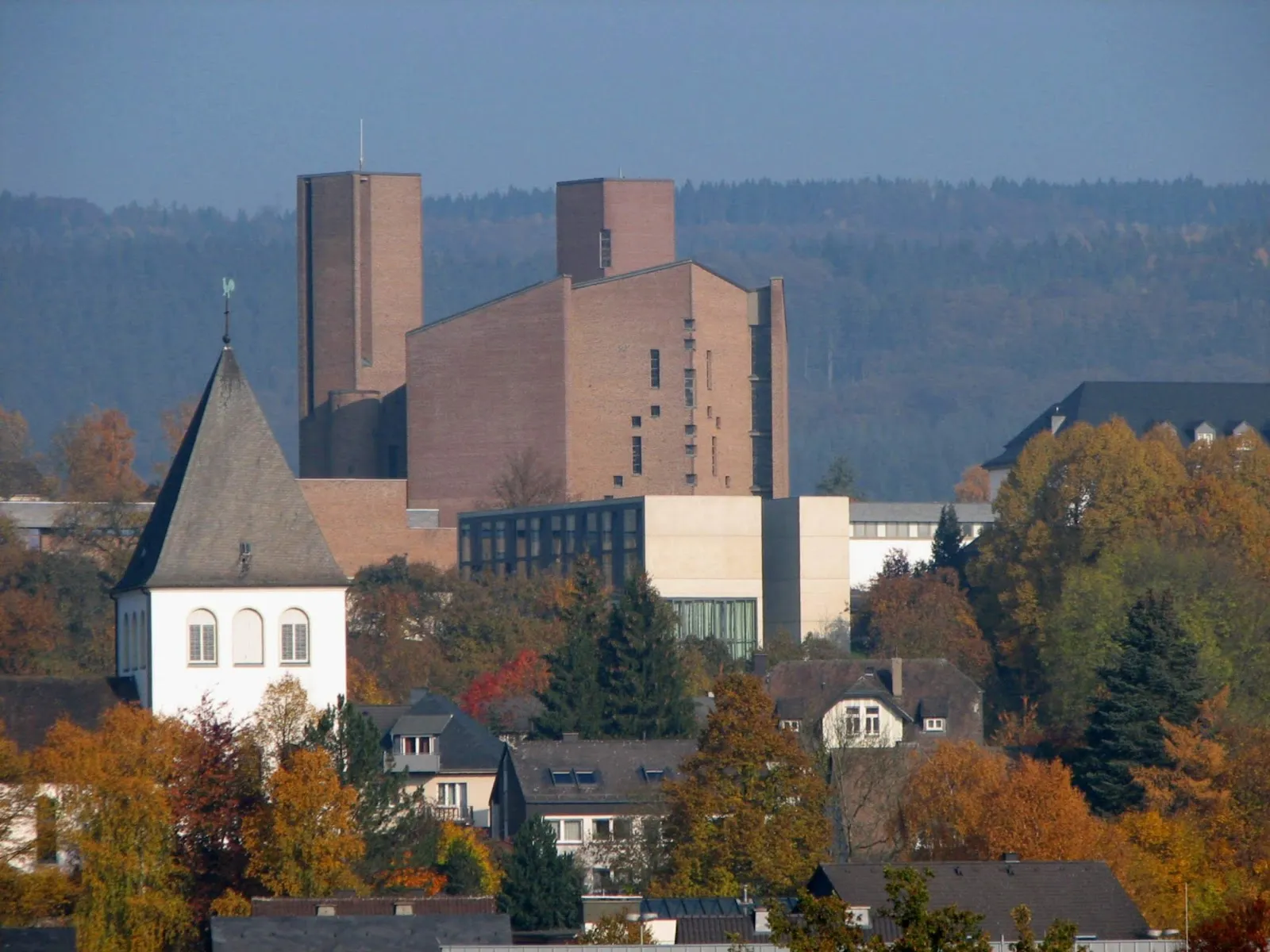 Вид на Аббатство Святого Бенедикта в Мешеде, Германия