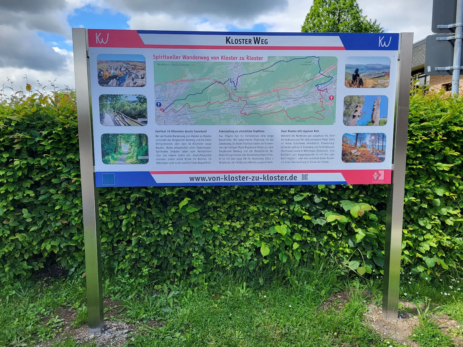 Вид на Аббатство Святого Бенедикта в Мешеде, Германия