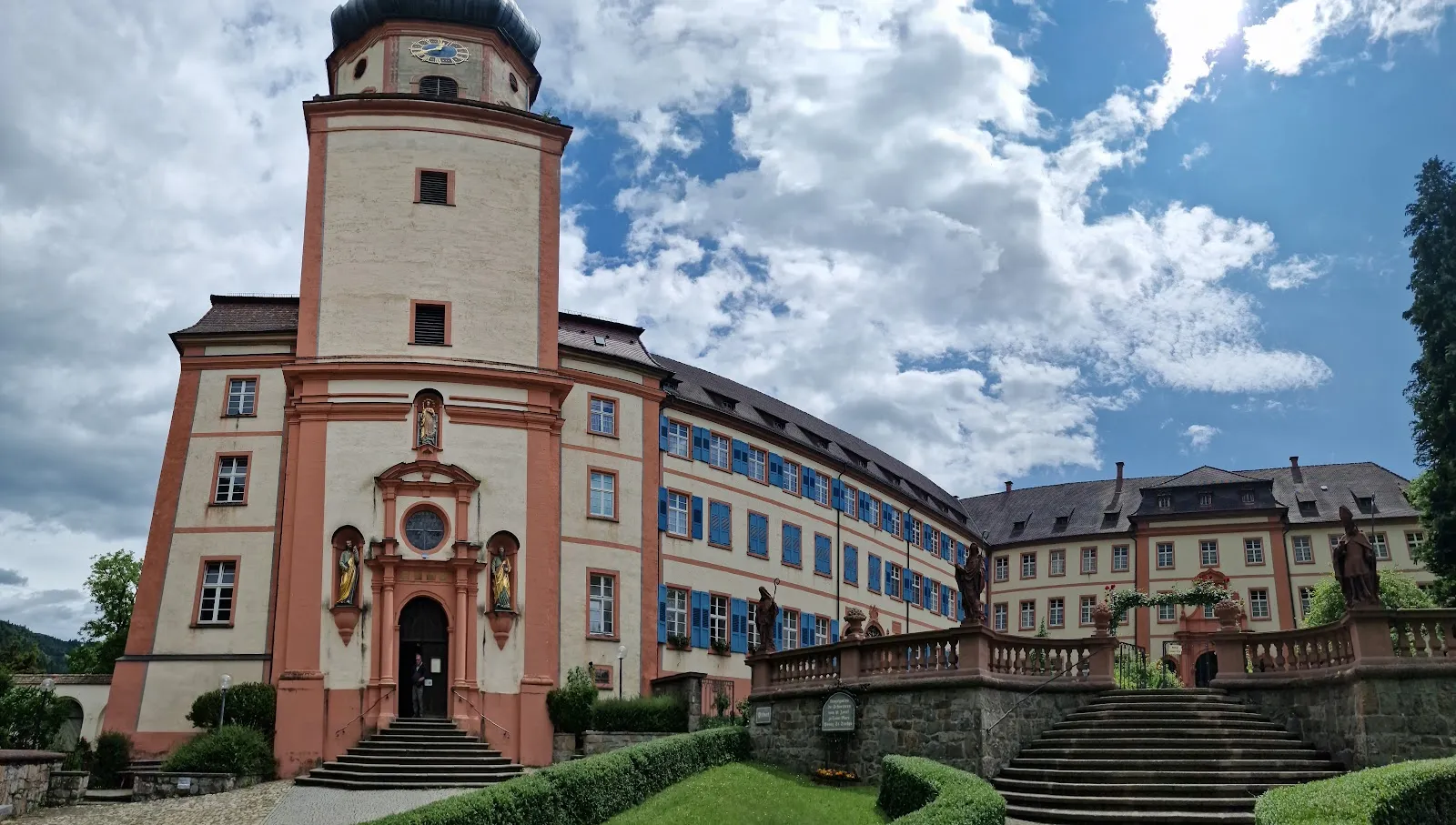 Фасад аббатства Святого Трудперта