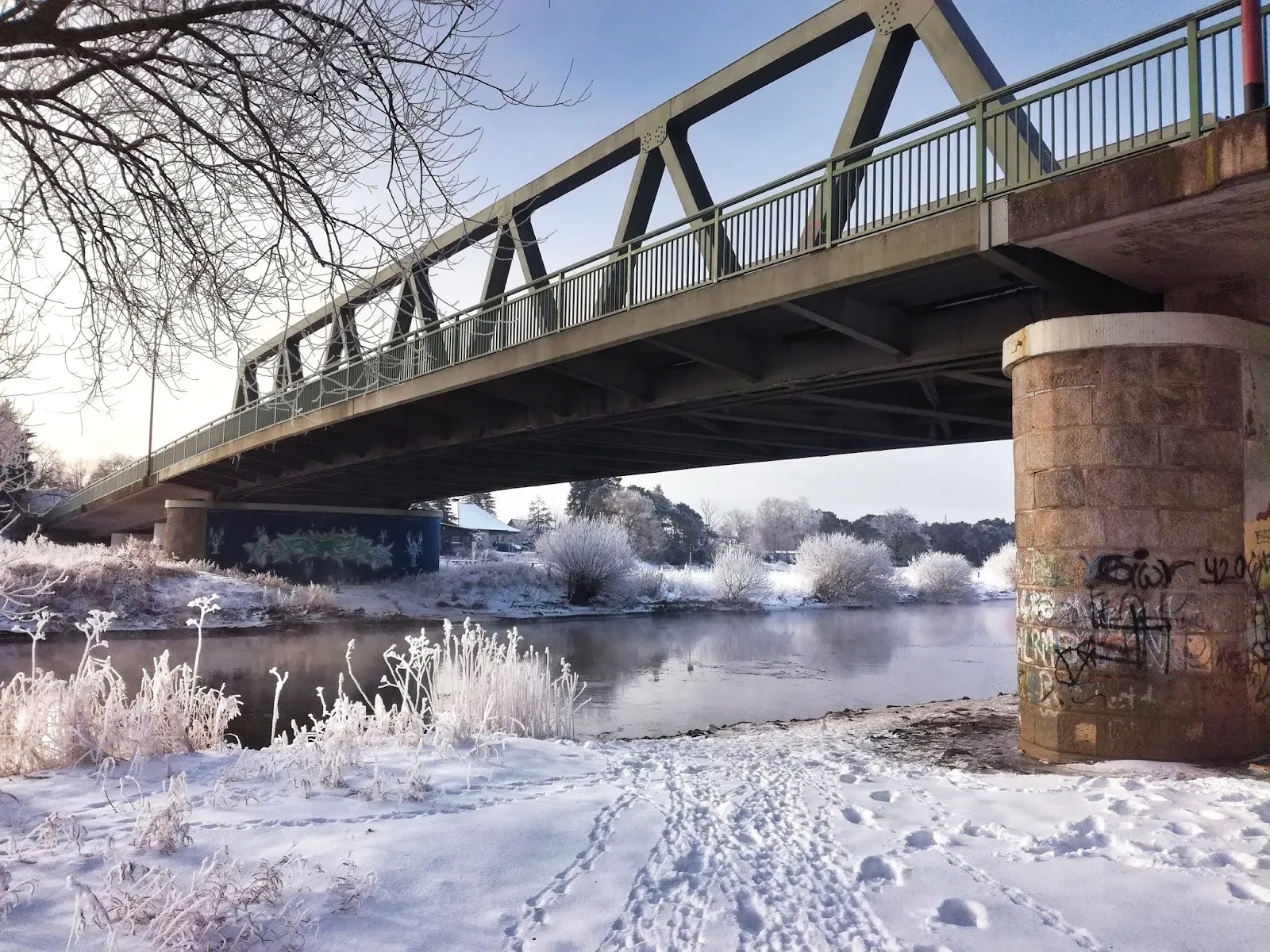Мост Аллербрюке через реку Аллер, Германия