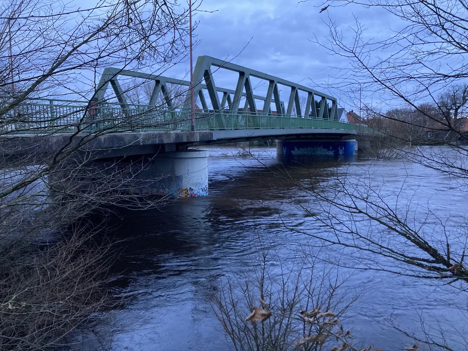 Мост Аллербрюке через реку Аллер, Германия