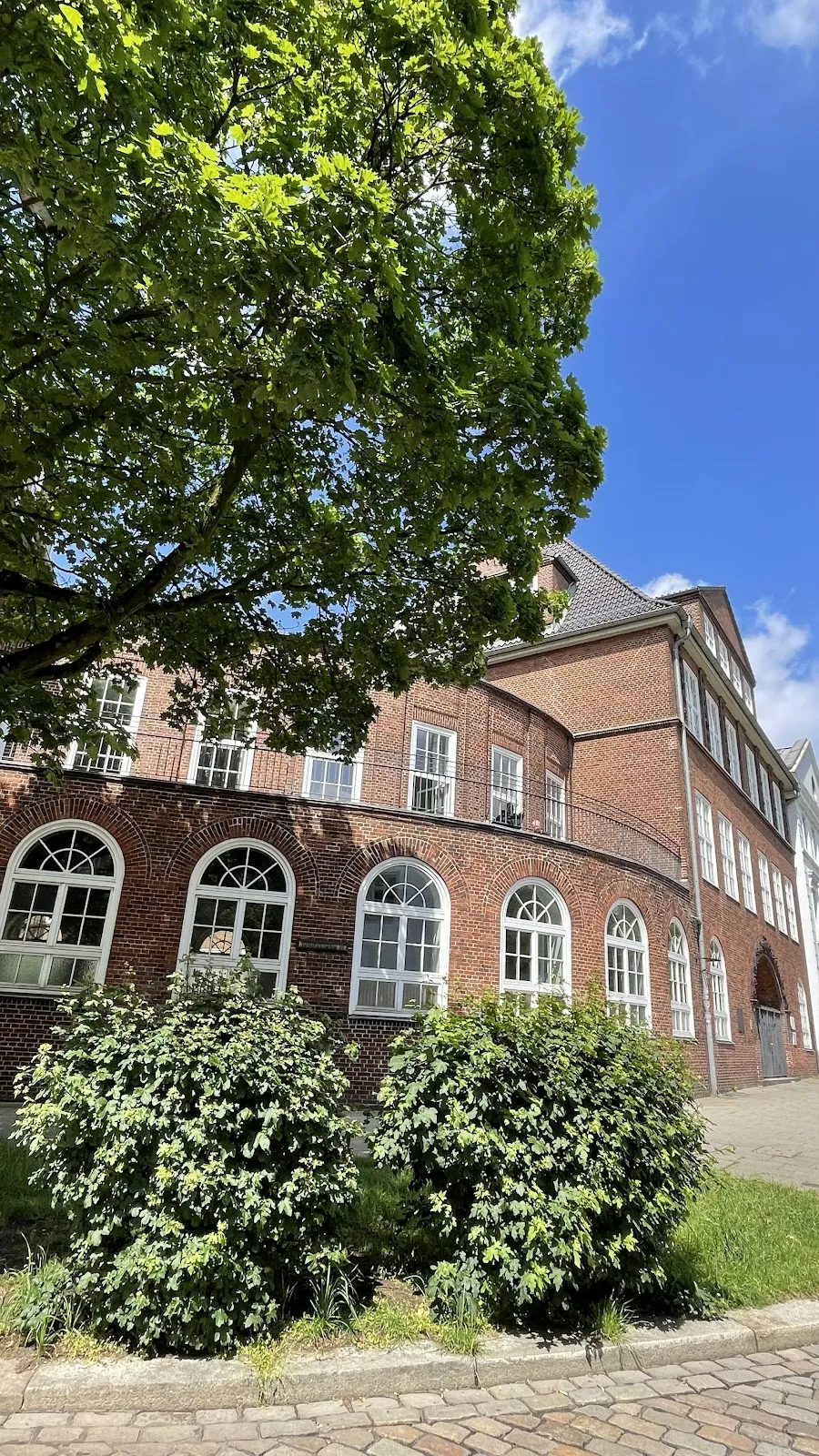 Фасад Англиканской церкви Святого Томаса Бекета в Гамбурге