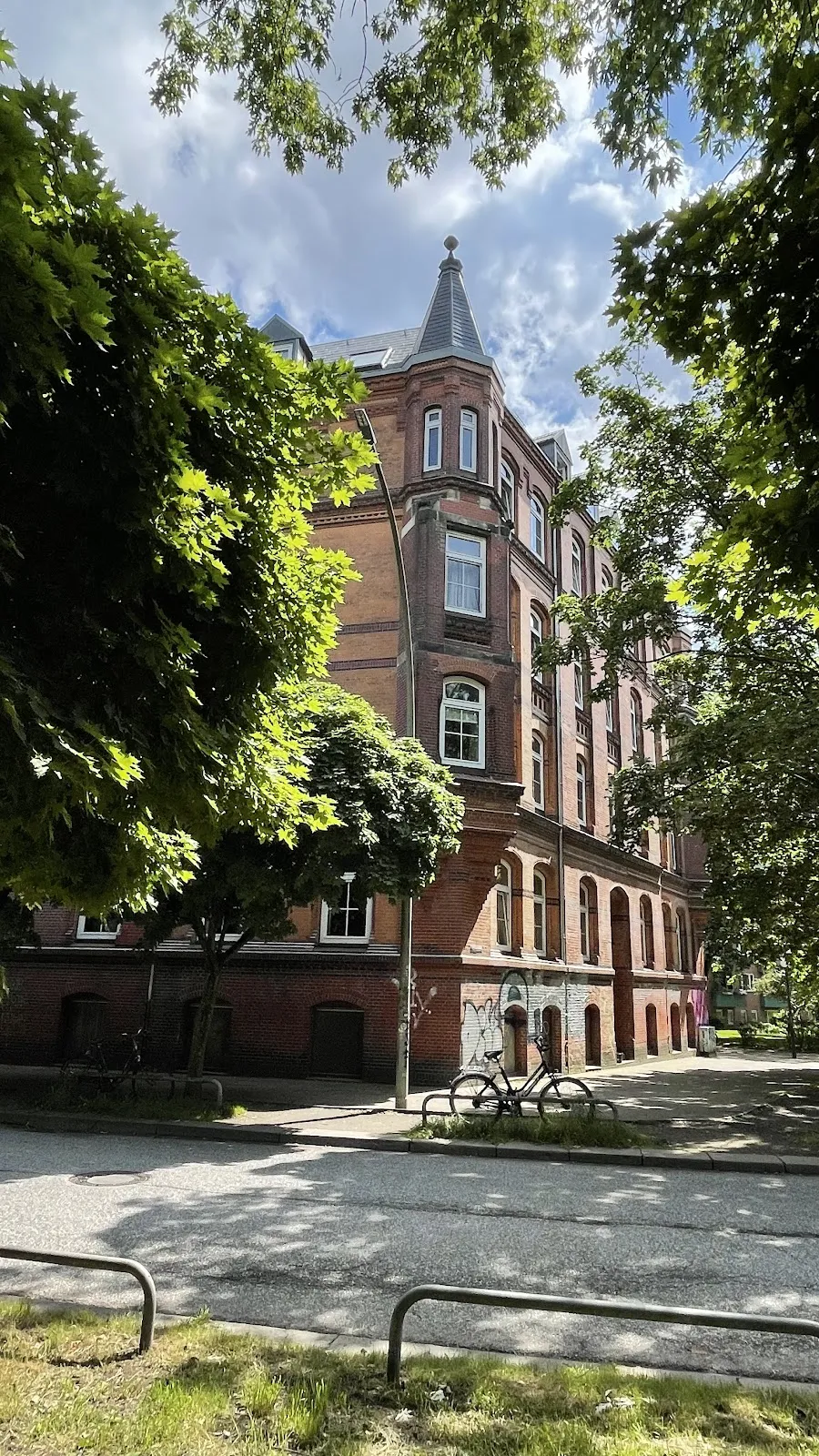 Фасад Англиканской церкви Святого Томаса Бекета в Гамбурге