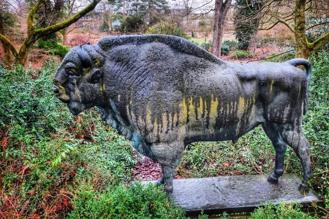 Бронзовый Гигант, артиллерийский памятник в парке Бремена