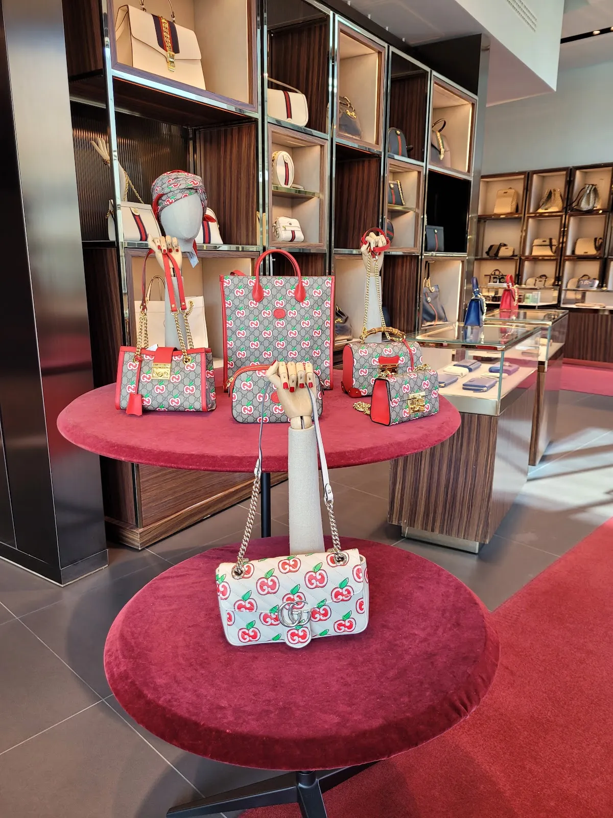 Фасад здания Outletcity Metzingen