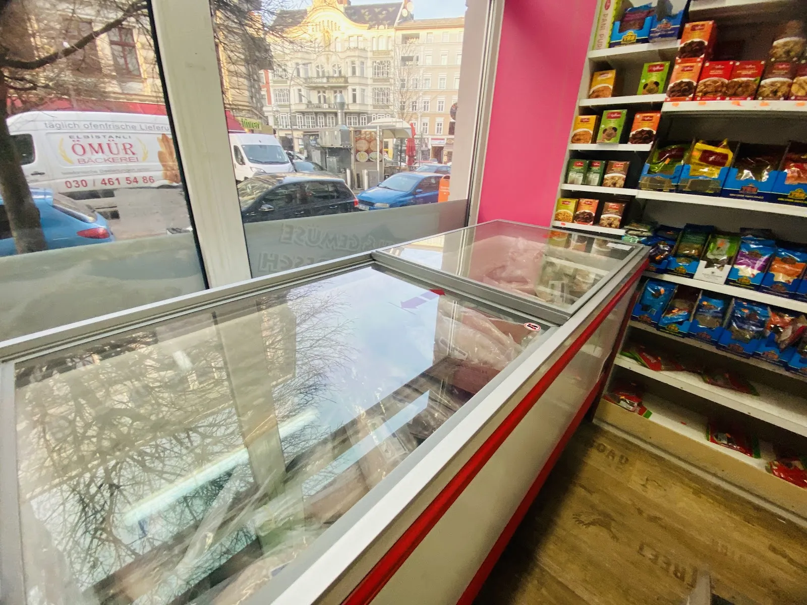 Рынок Бабу Базар в Берлине, продукты, восточные сладости