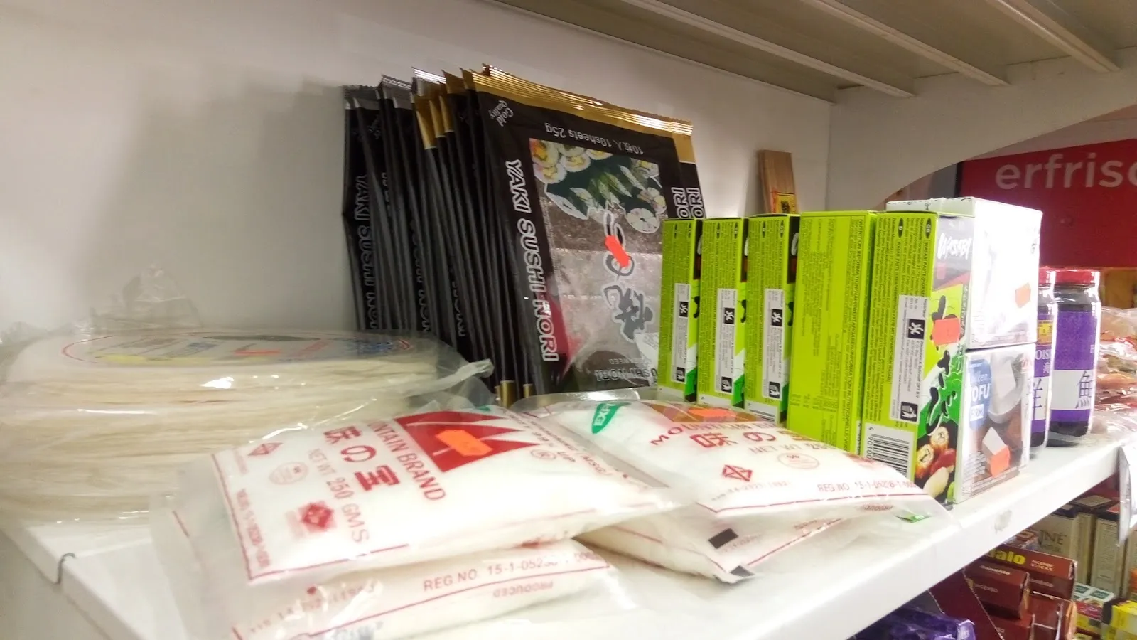 Рынок Бабу Базар в Берлине, продукты, восточные сладости