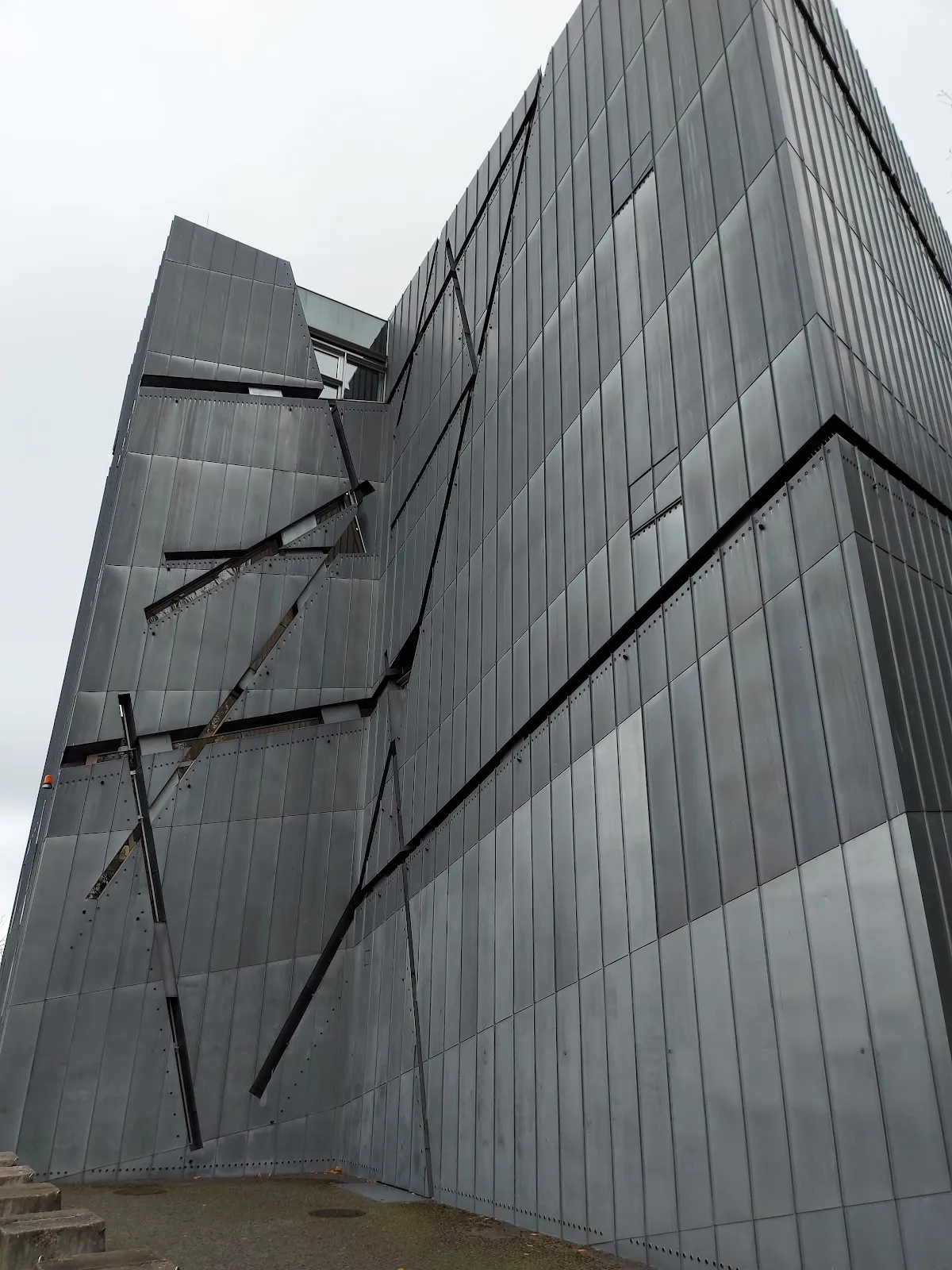 Башня Холокост