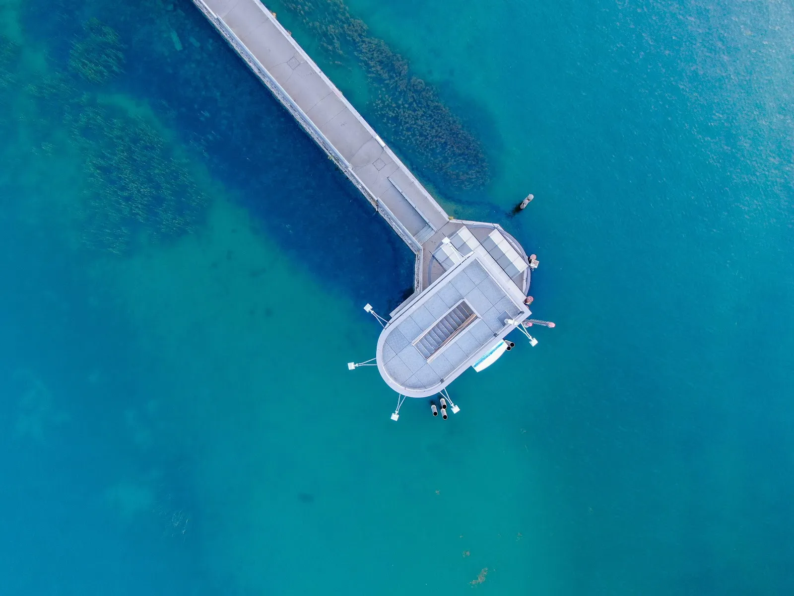 Вид с Башни Молетурм на Боденское озеро и Альпы.