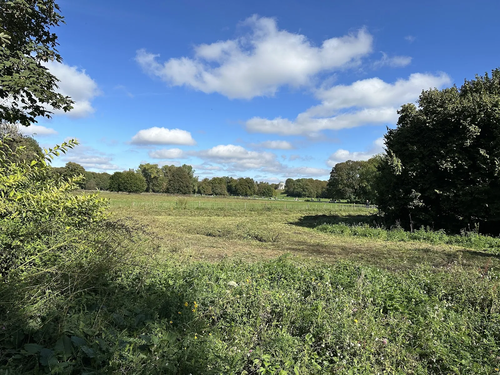 Белый мост через Швабингский ручей в Мюнхене, Германия