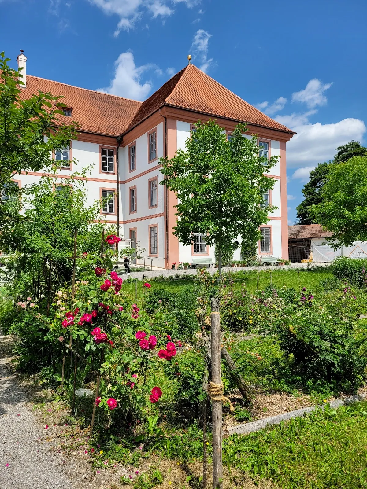 Бенедиктинское аббатство Бёргерберг - вид снаружи