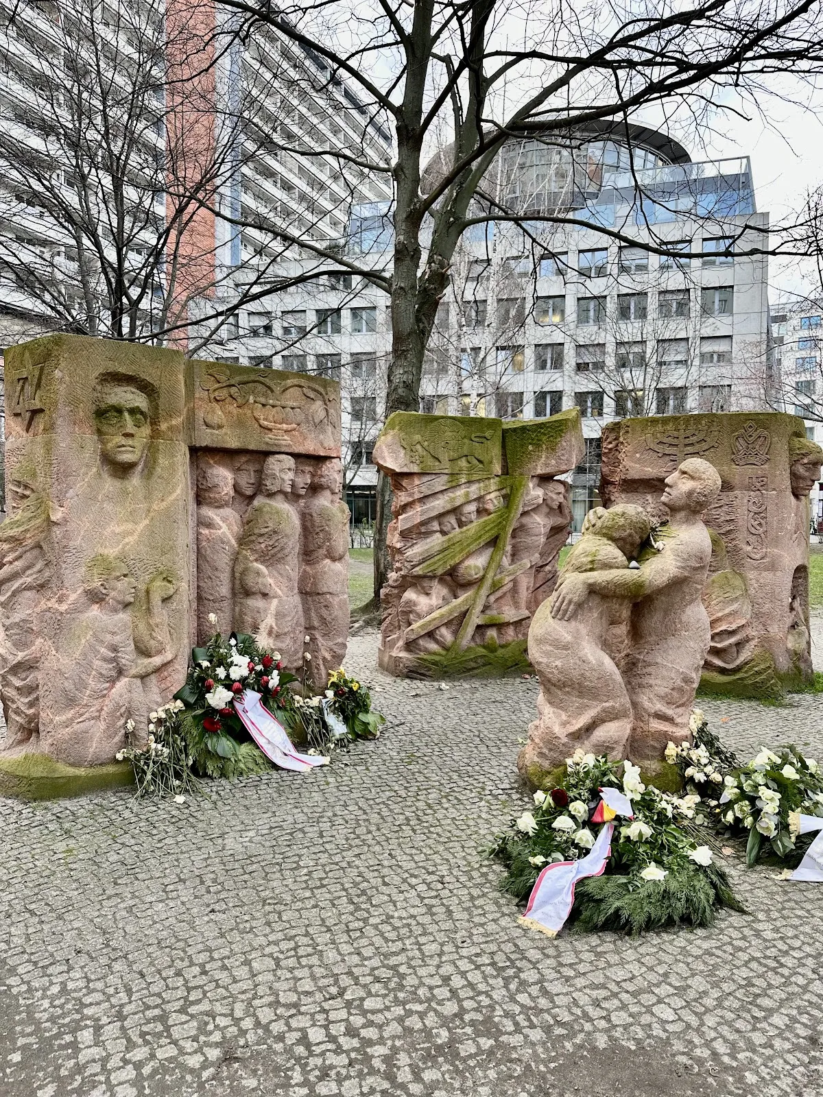 Блок женщин