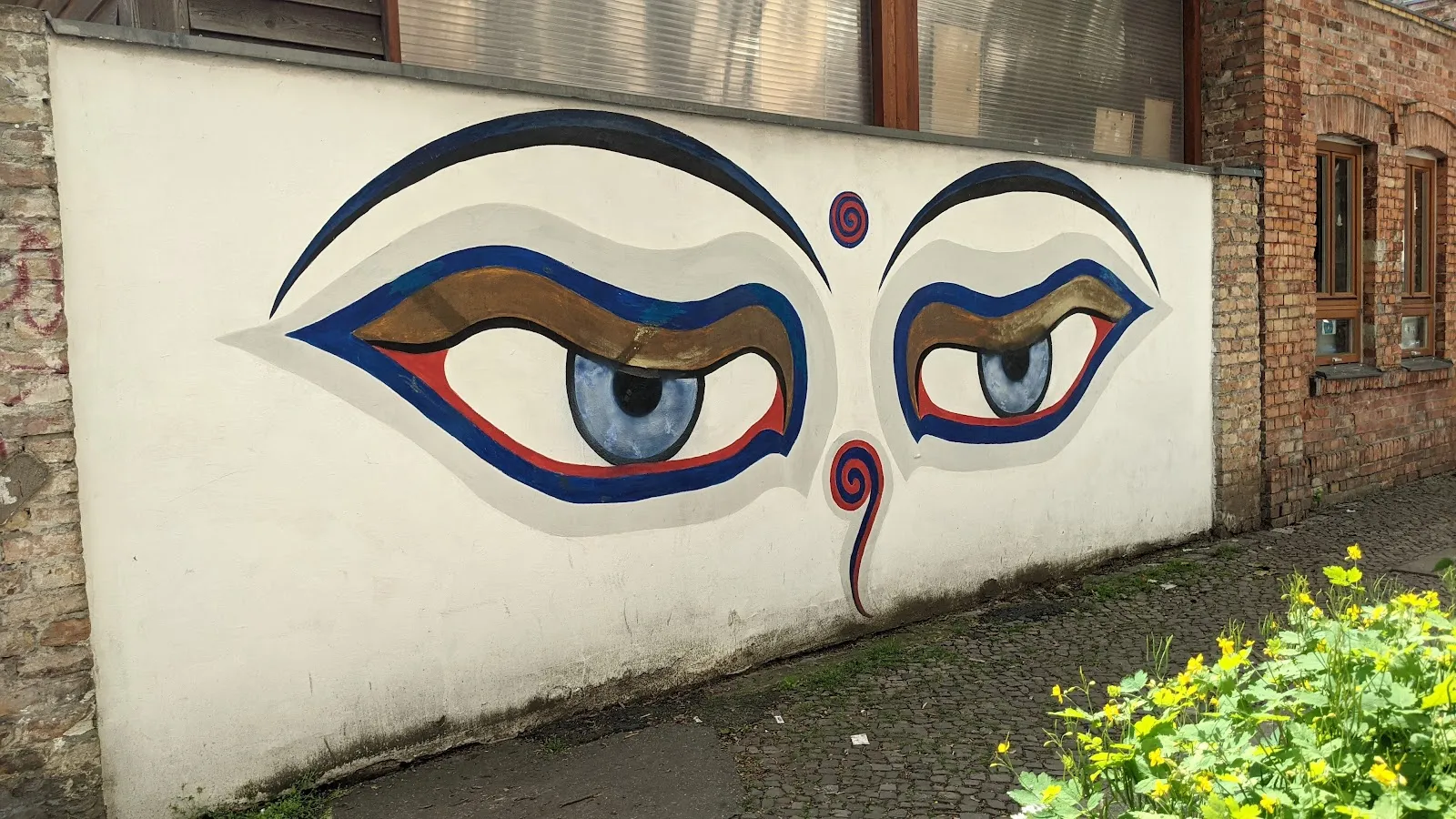 Фасад здания буддийского центра Бодхичарья Берлин