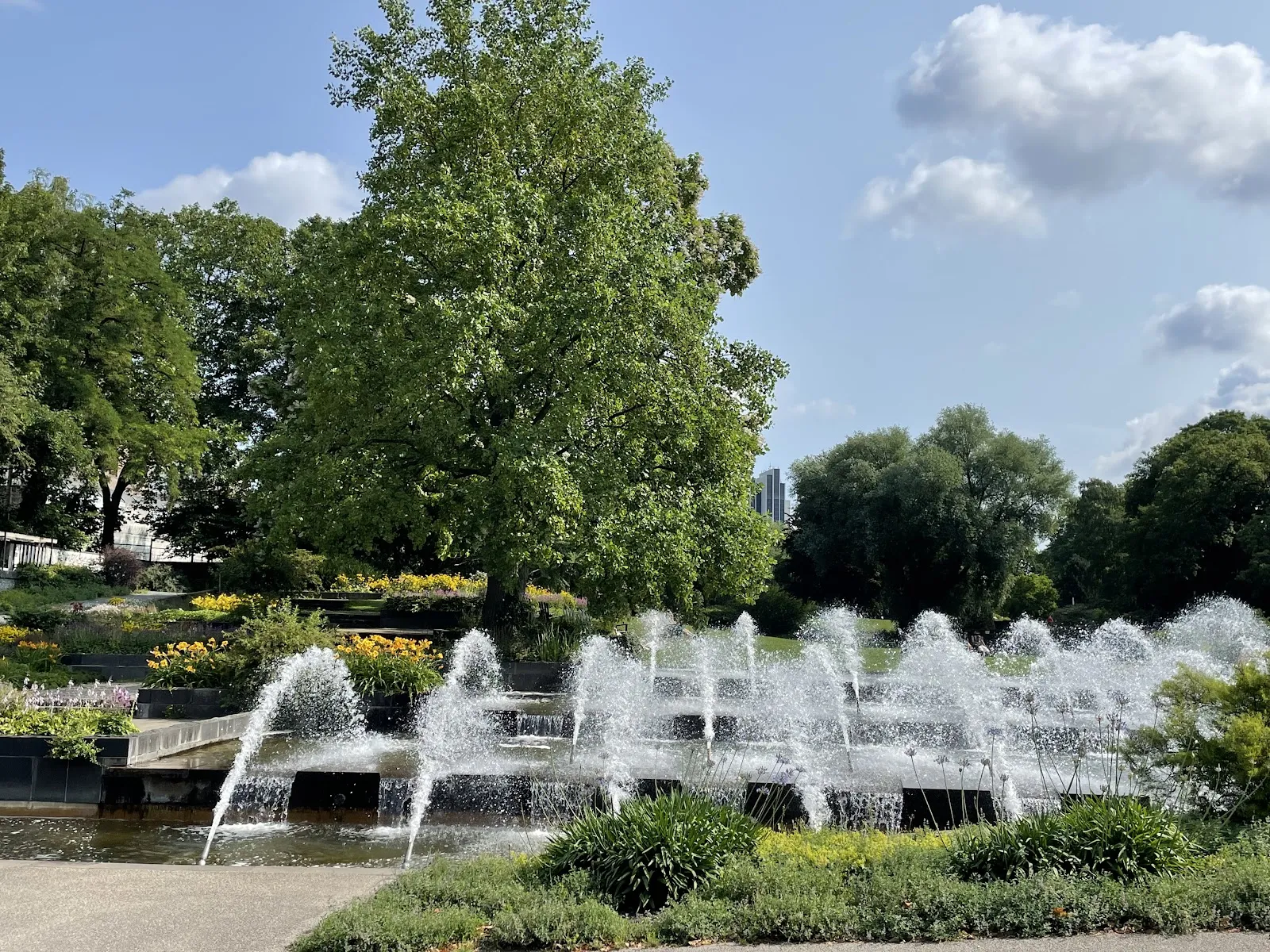 Большие валланские сады