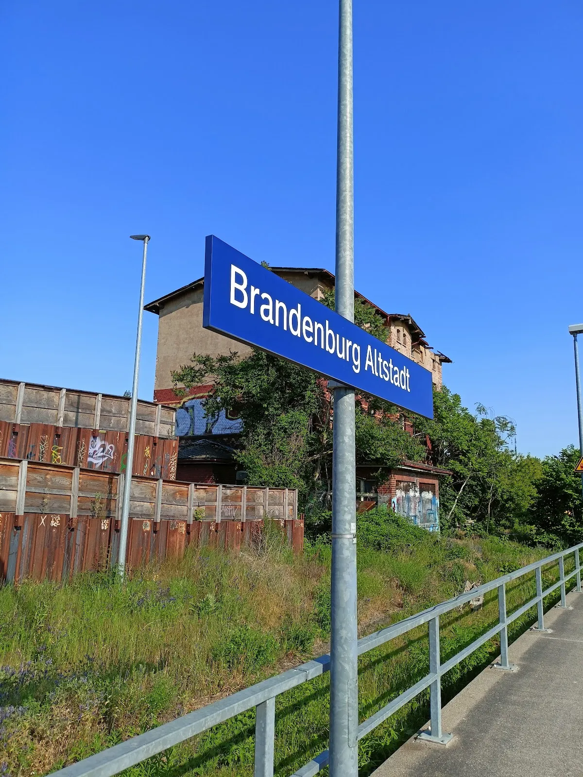 Вид на старый город Бранденбург-на-Хафеле с рекой Хафель