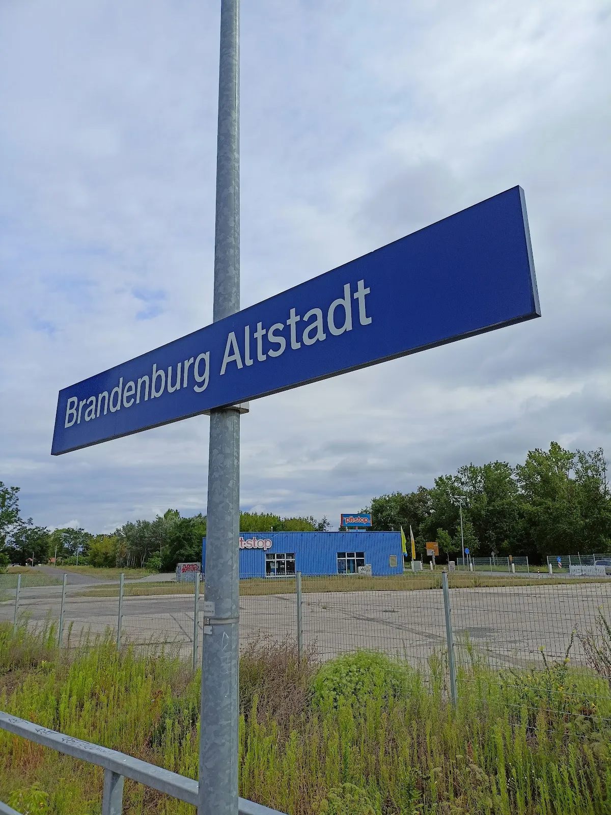 Вид на старый город Бранденбург-на-Хафеле с рекой Хафель