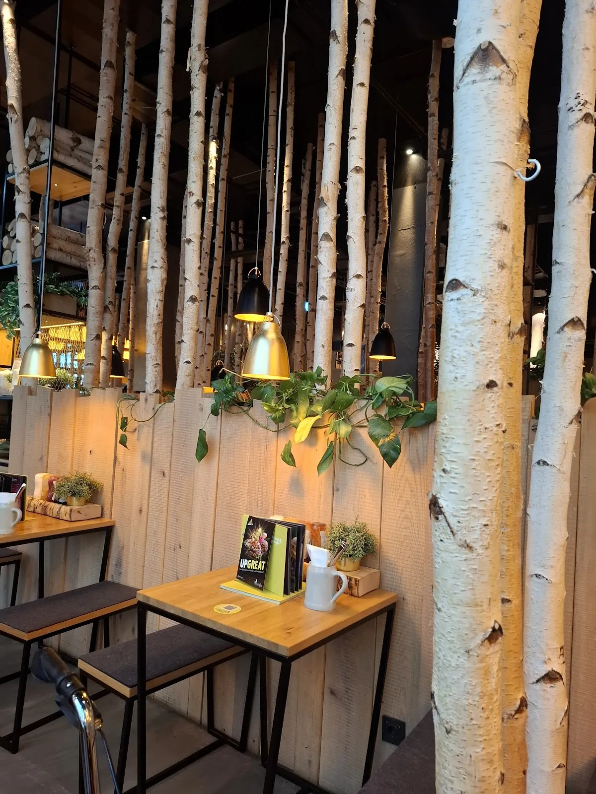 Бременские городские ворота на фоне голубого неба