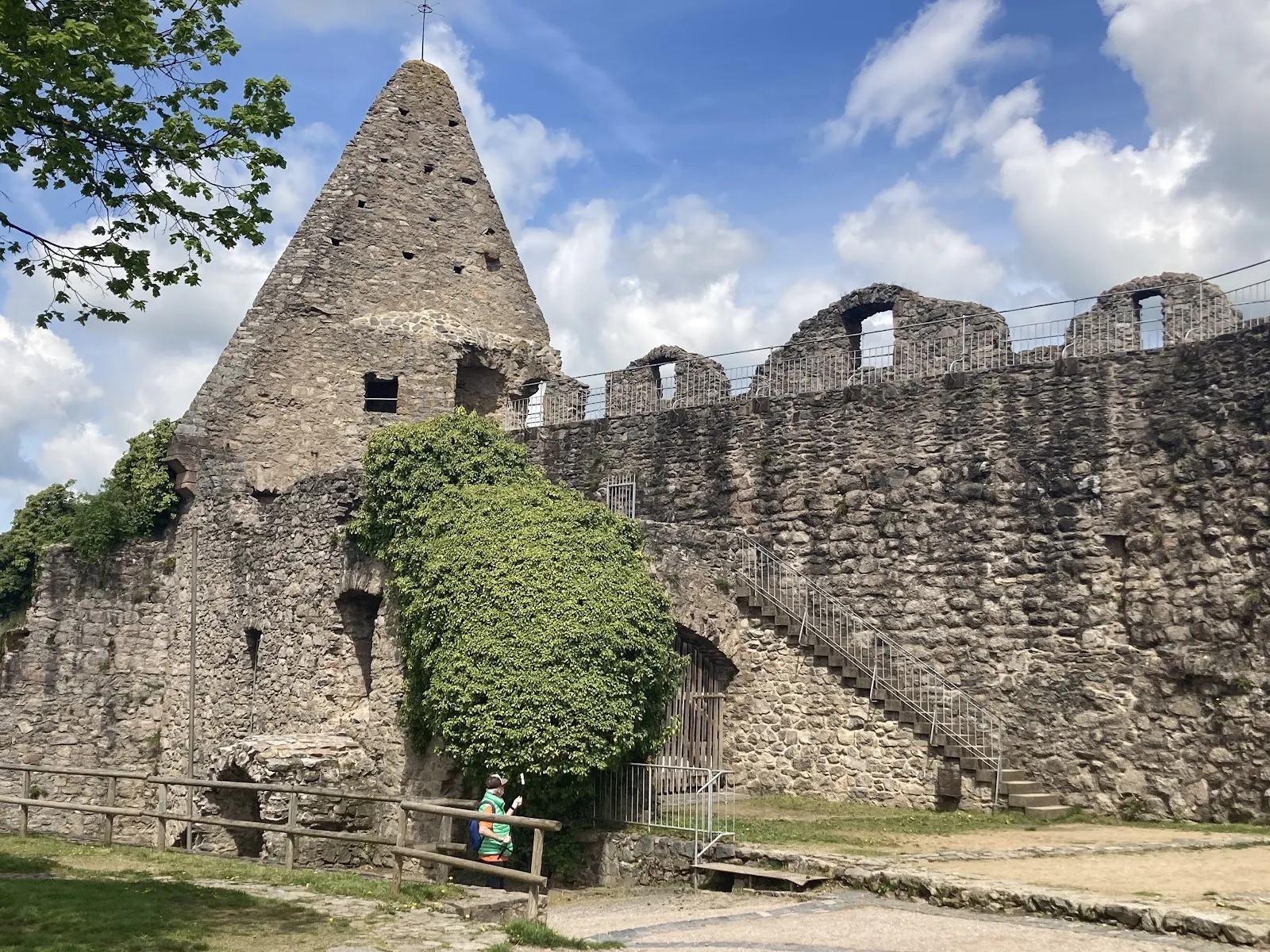 Бург Линденфельс