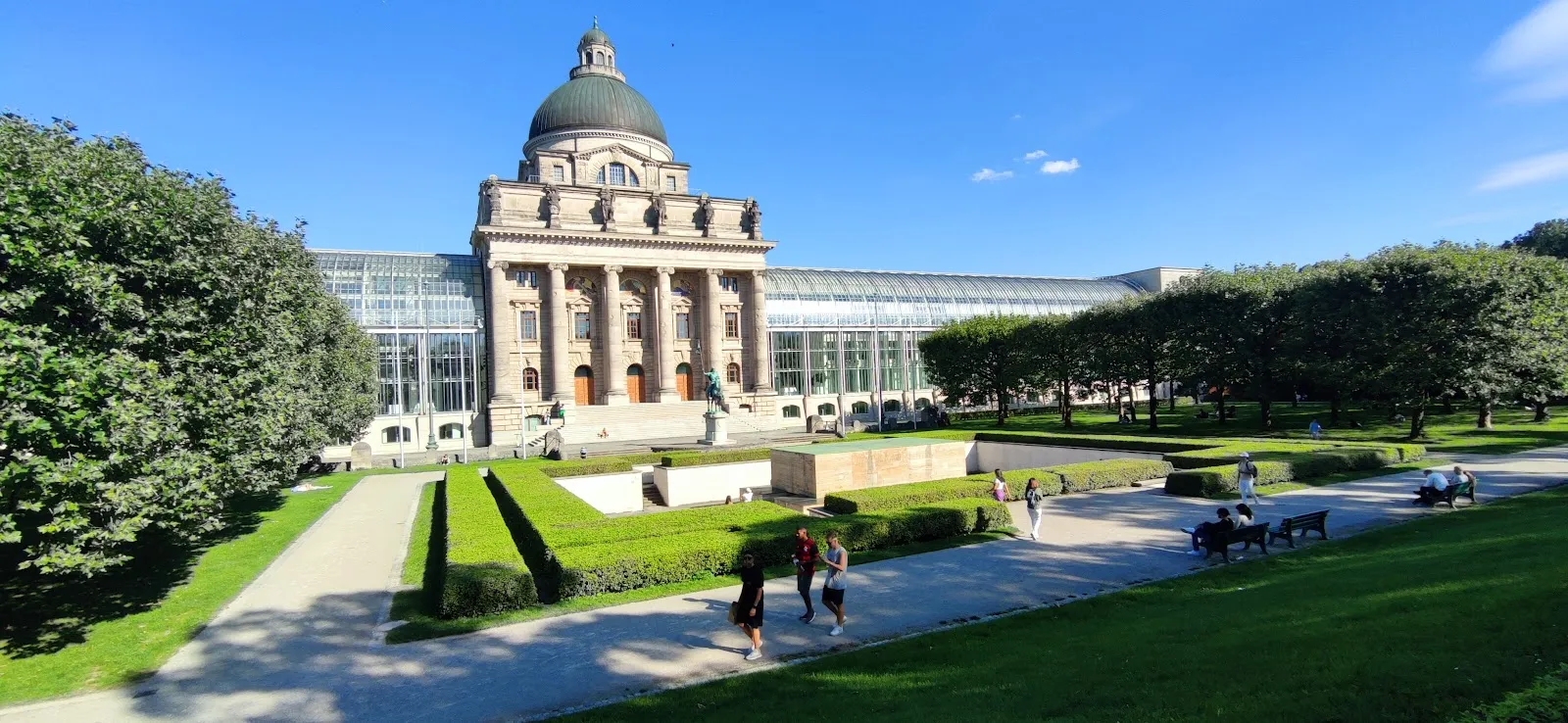 Мемориал 'Белая роза' в Мюнхене, Германия