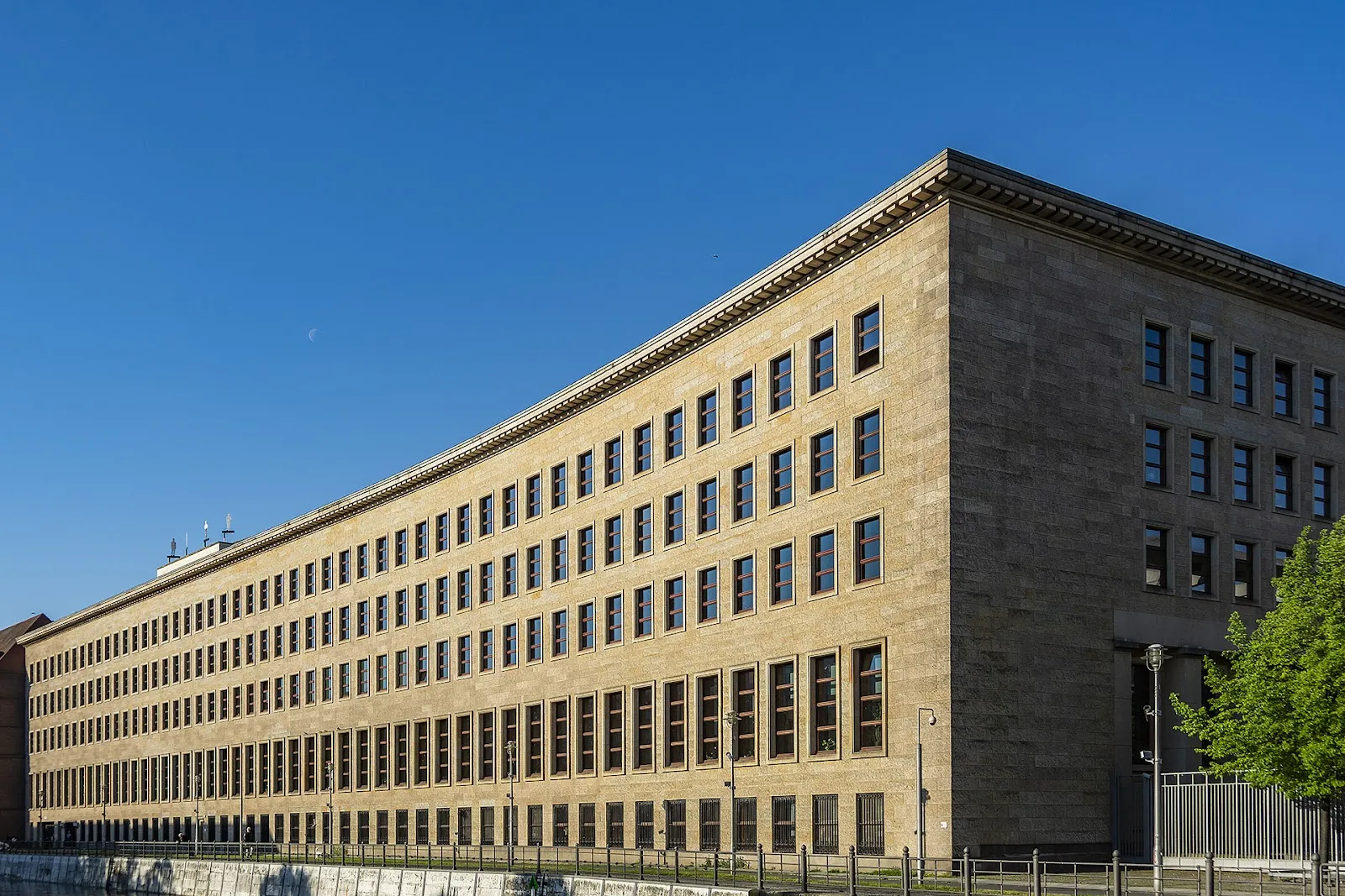 Бывшее здание Рейхсбанка