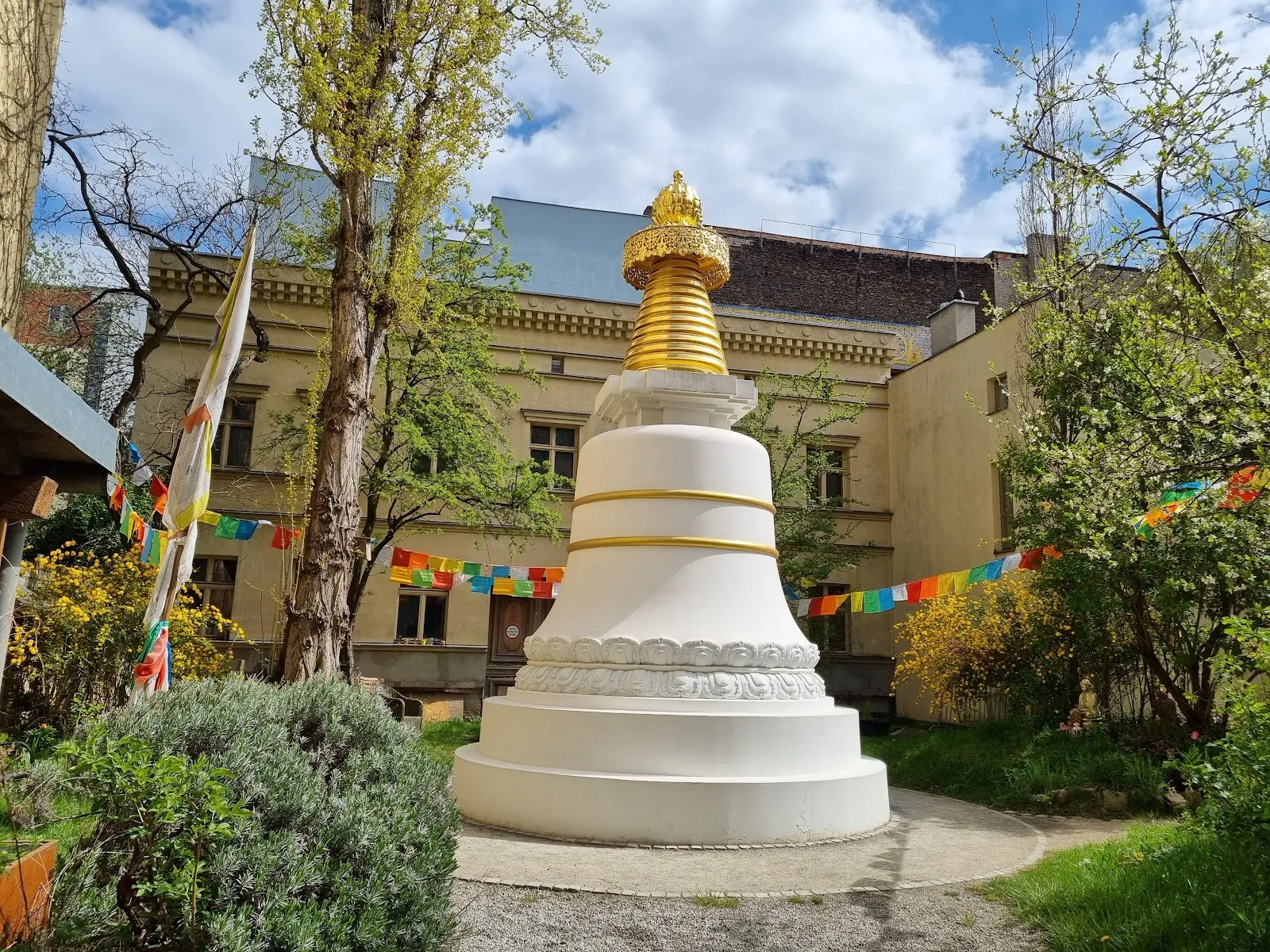 Центр Бодхичарья Берлин