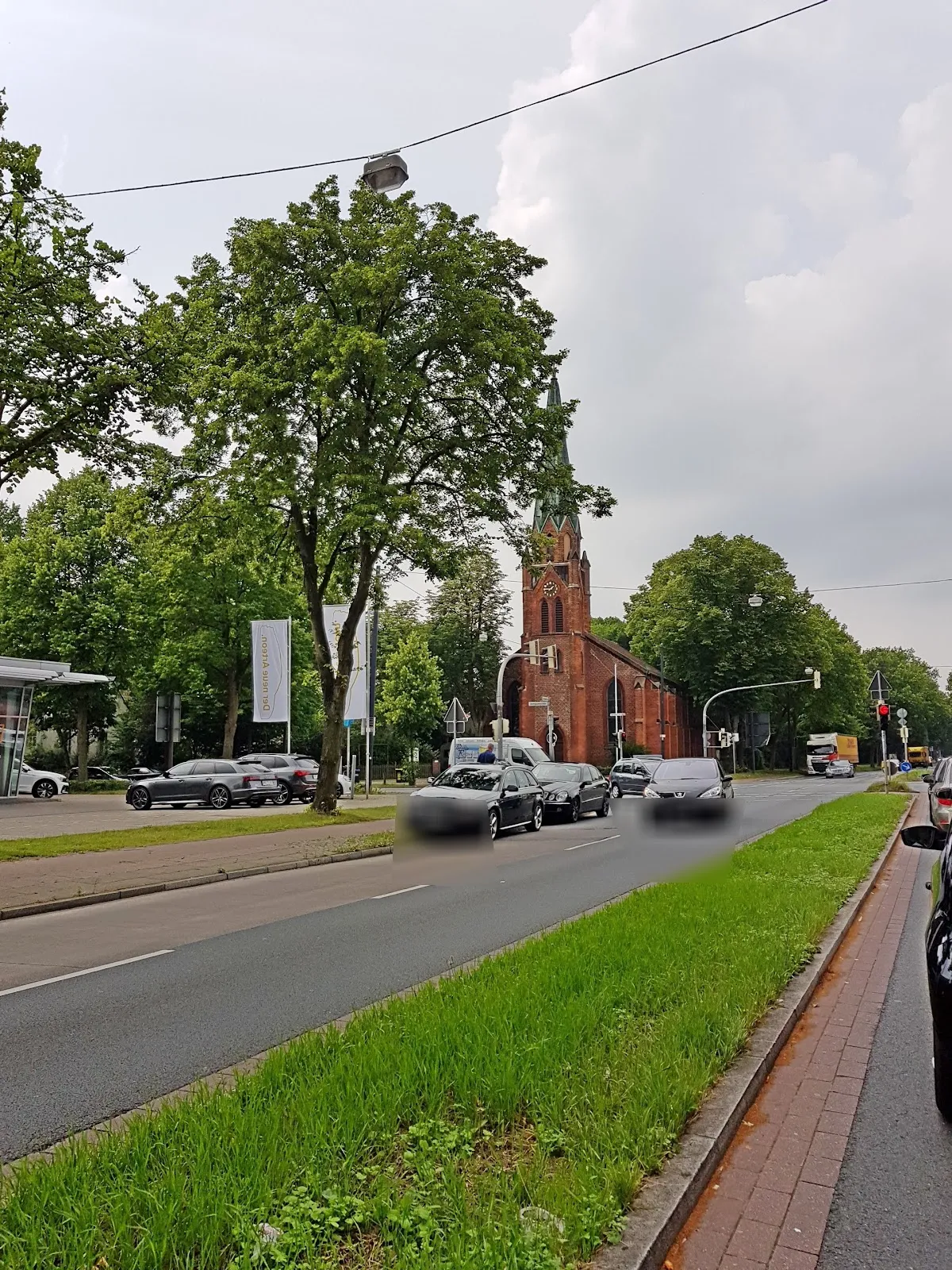 Фасад церкви Альт-Хастэдер в Бремене