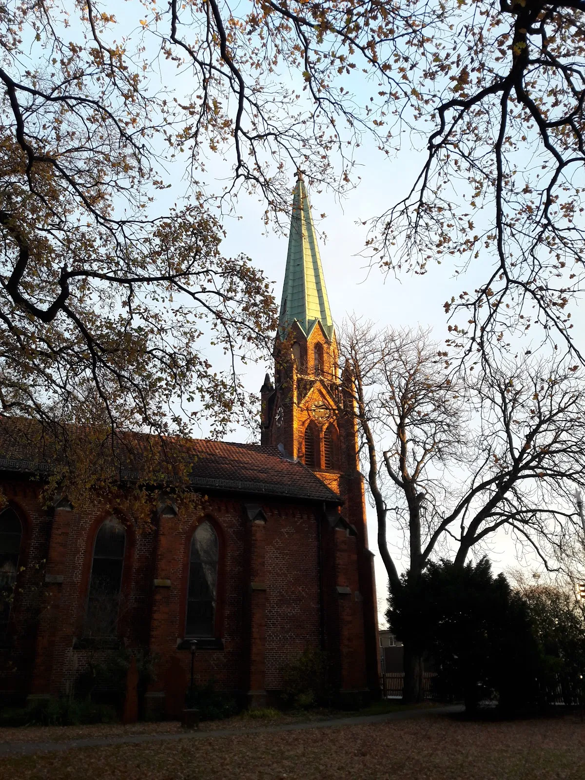 Фасад церкви Альт-Хастэдер в Бремене