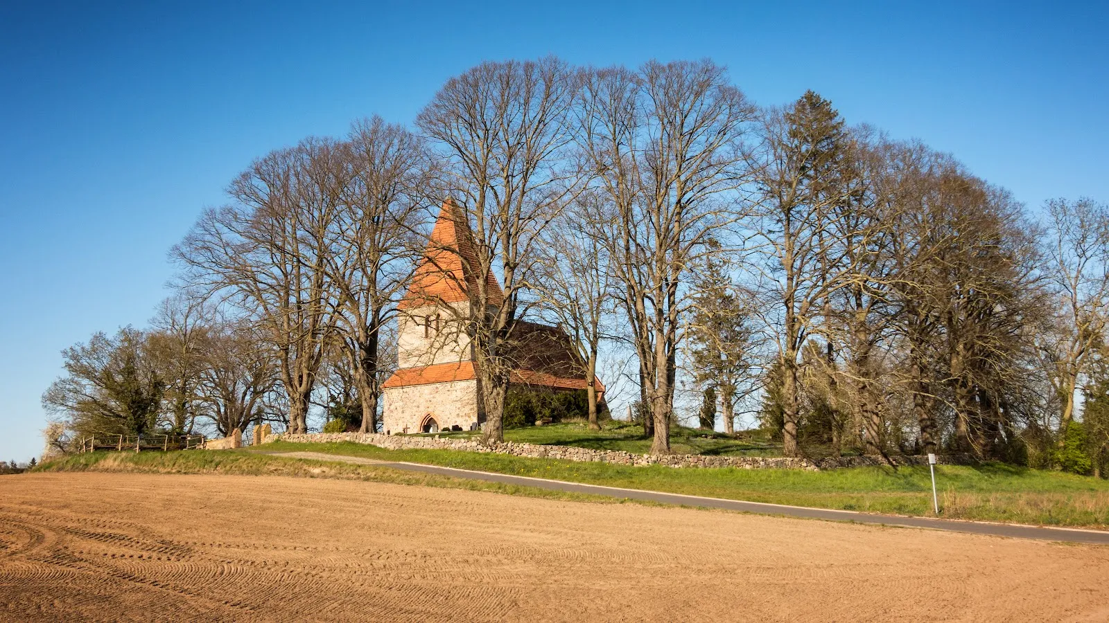 Фото церкви в Цехне, Германия