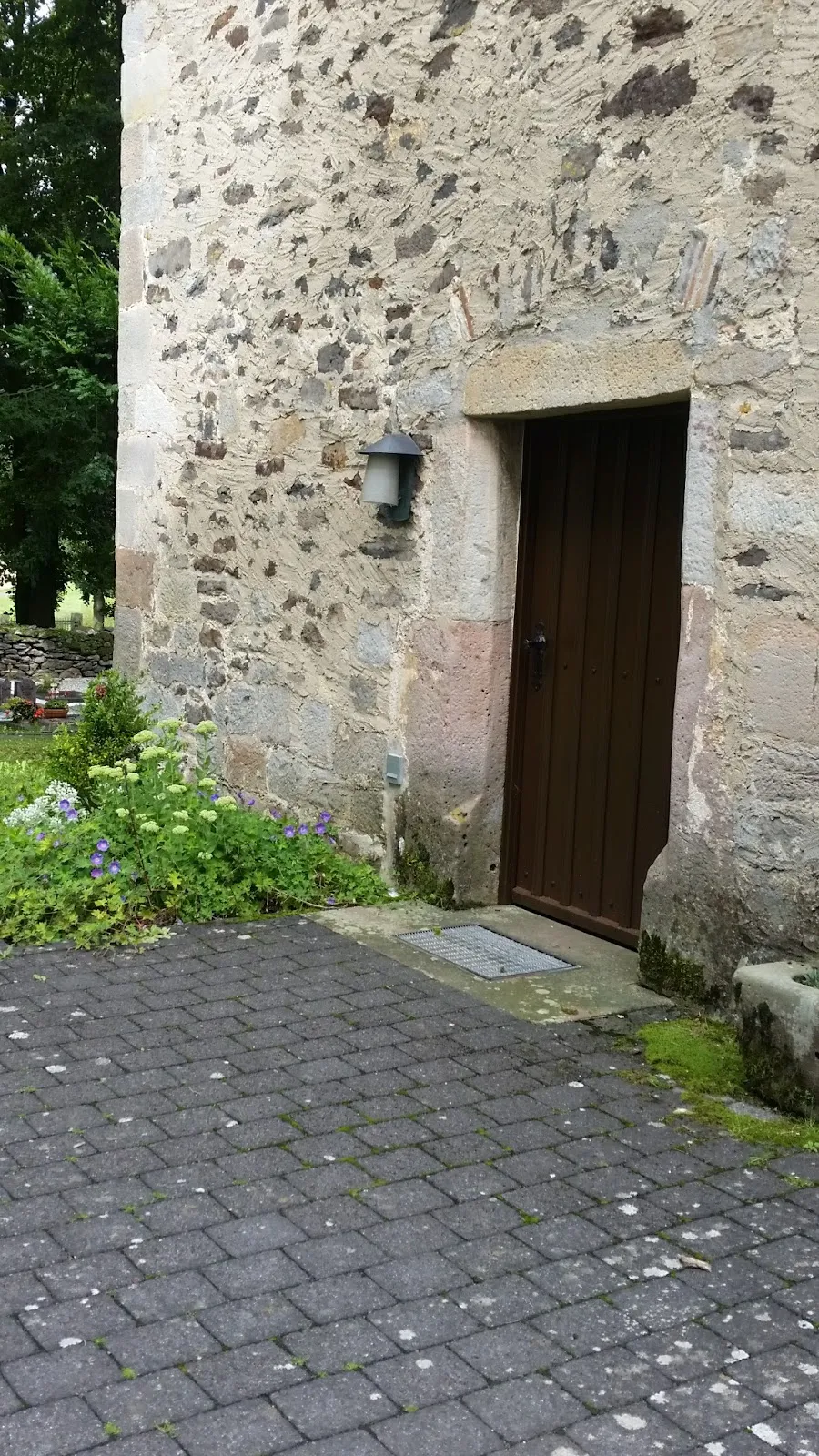 Фасад Церкви Оберрод в Альсфельде, Германия