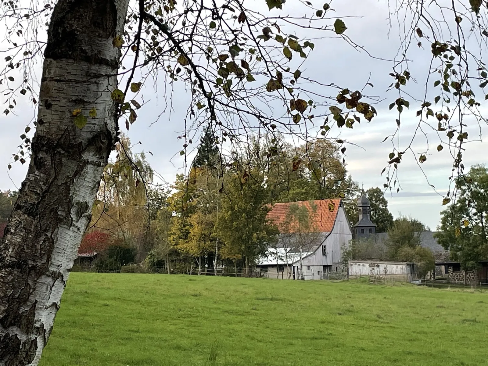 Фасад Церкви Оберрод в Альсфельде, Германия