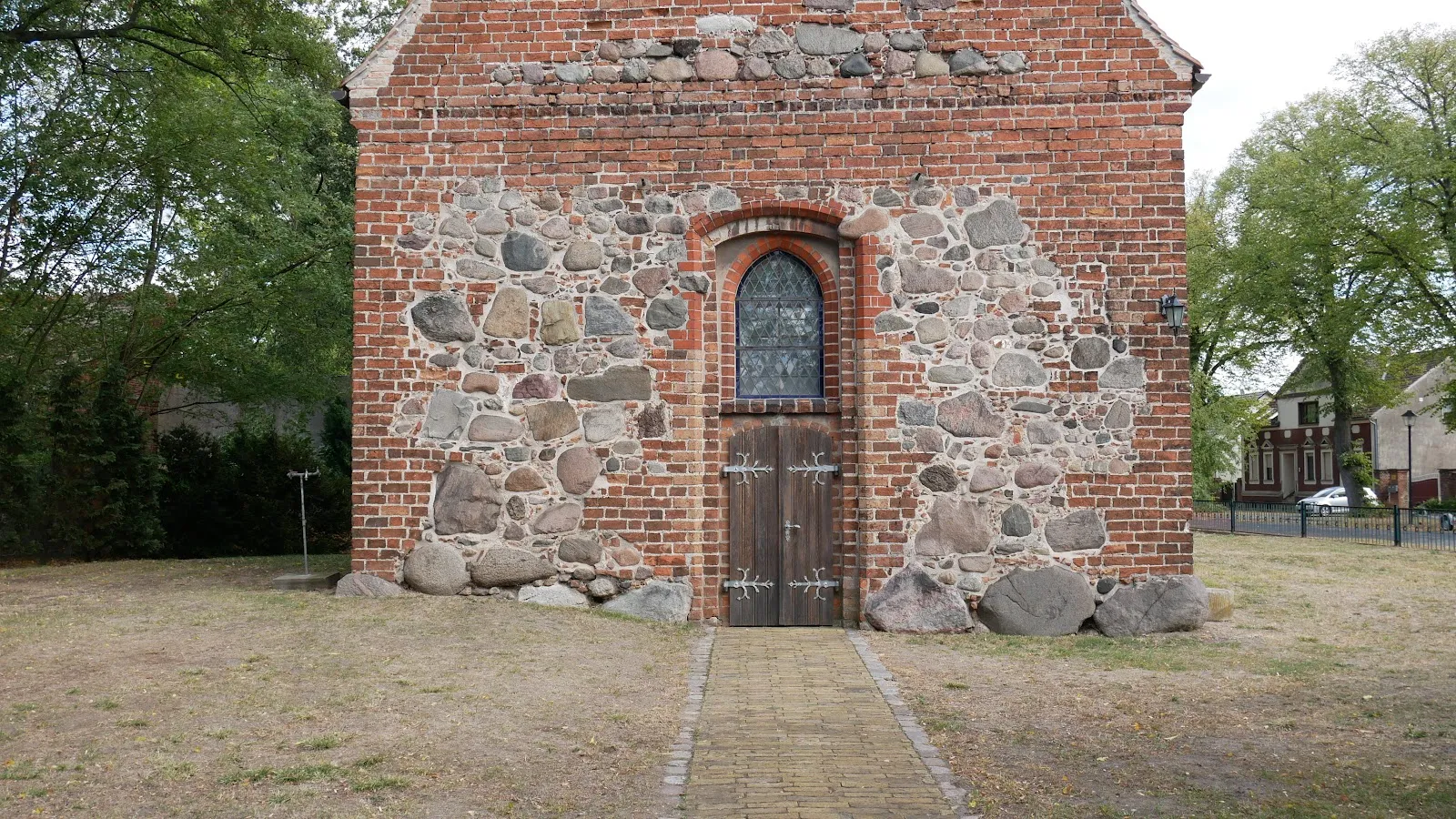 Церковь Радевег, историческое здание в Бетцзее, Германия