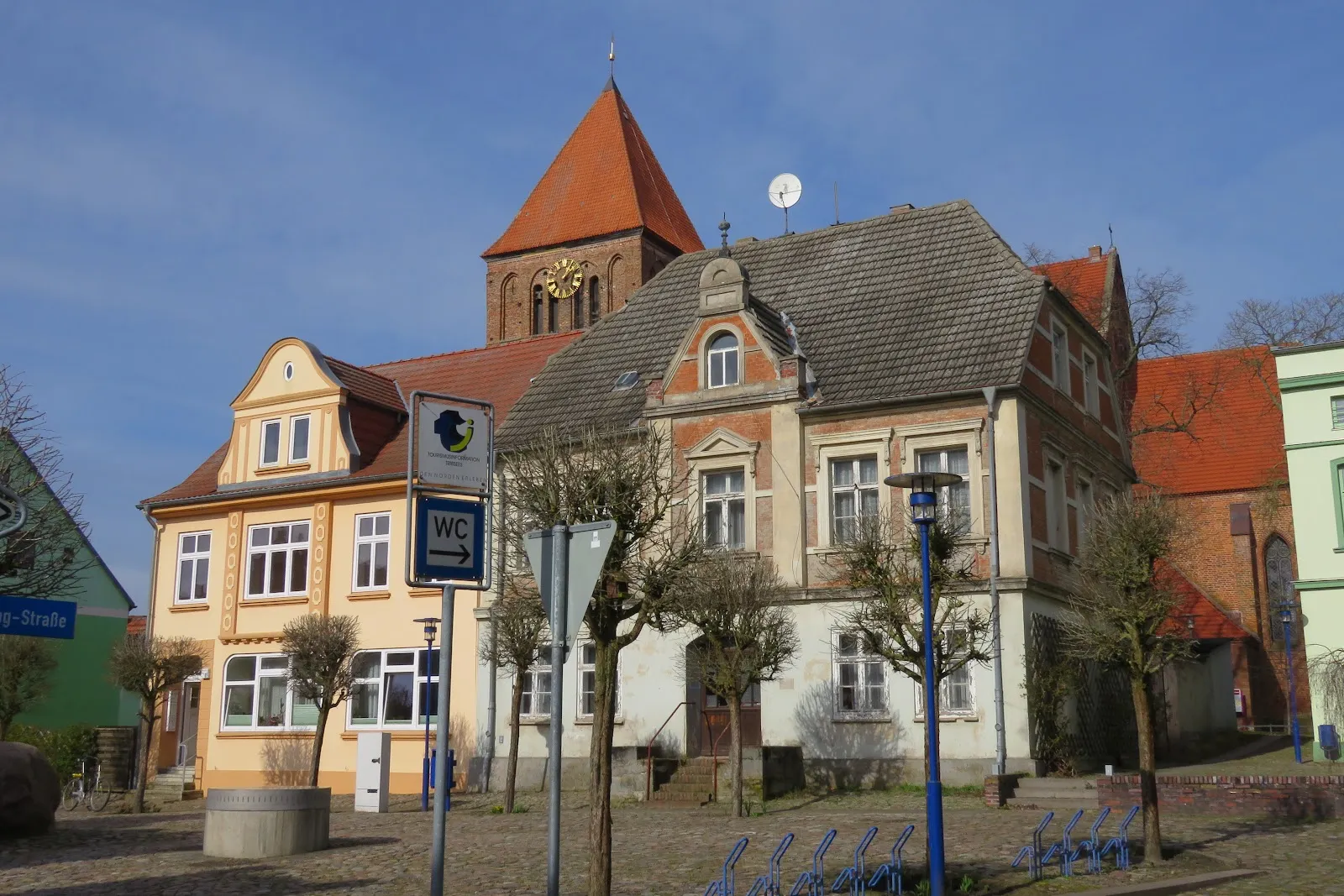 Церковь Святого Фомы в Трибзее, Германия, вид снаружи