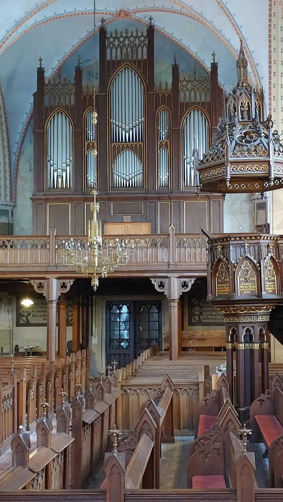 Церковь Святого Фомы в Трибзее, Германия, вид снаружи