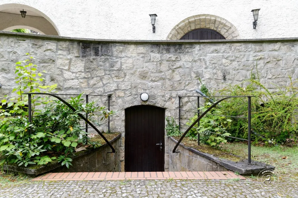 Внешний вид церкви Святого Иоанна Богослова в Берлине