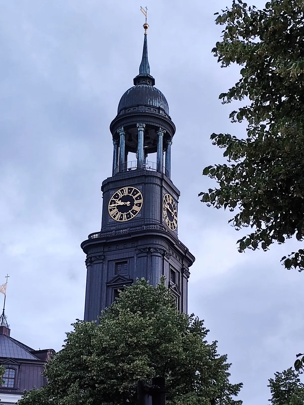 Вид на Церковь Святого Михаила в Гамбурге