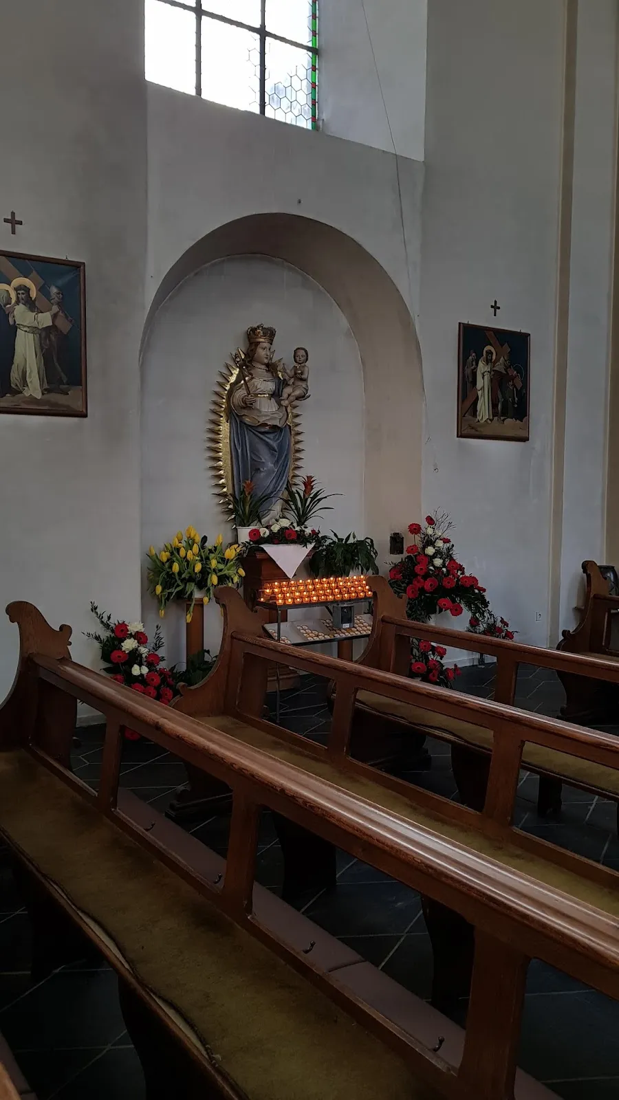 Вид на церковь Святого Николая в Брайлоне