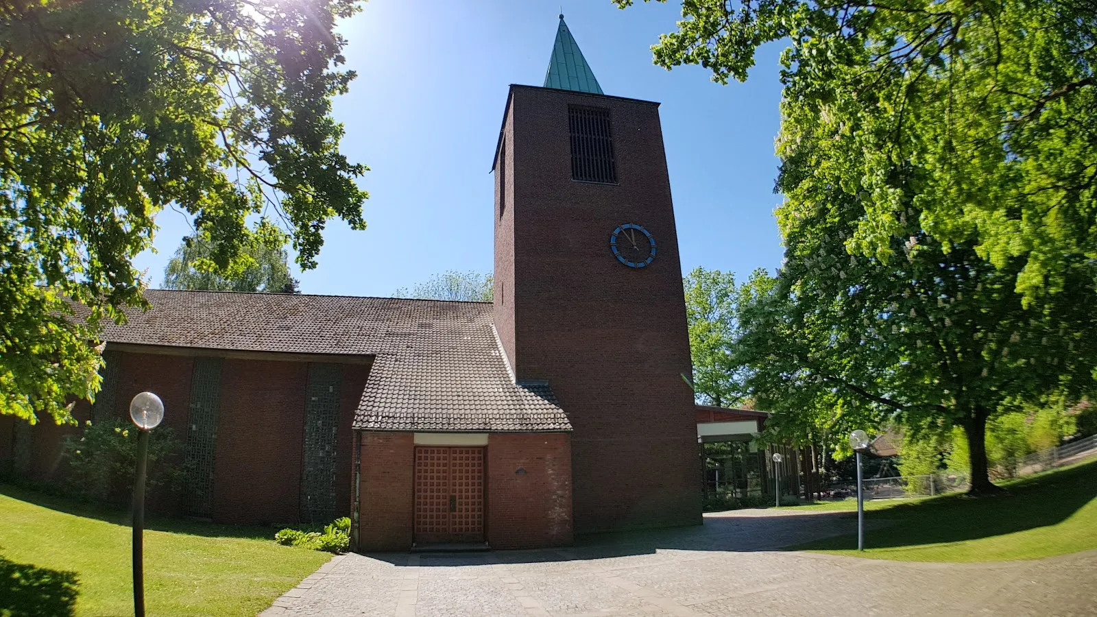 Фасад церкви Святого Симеона