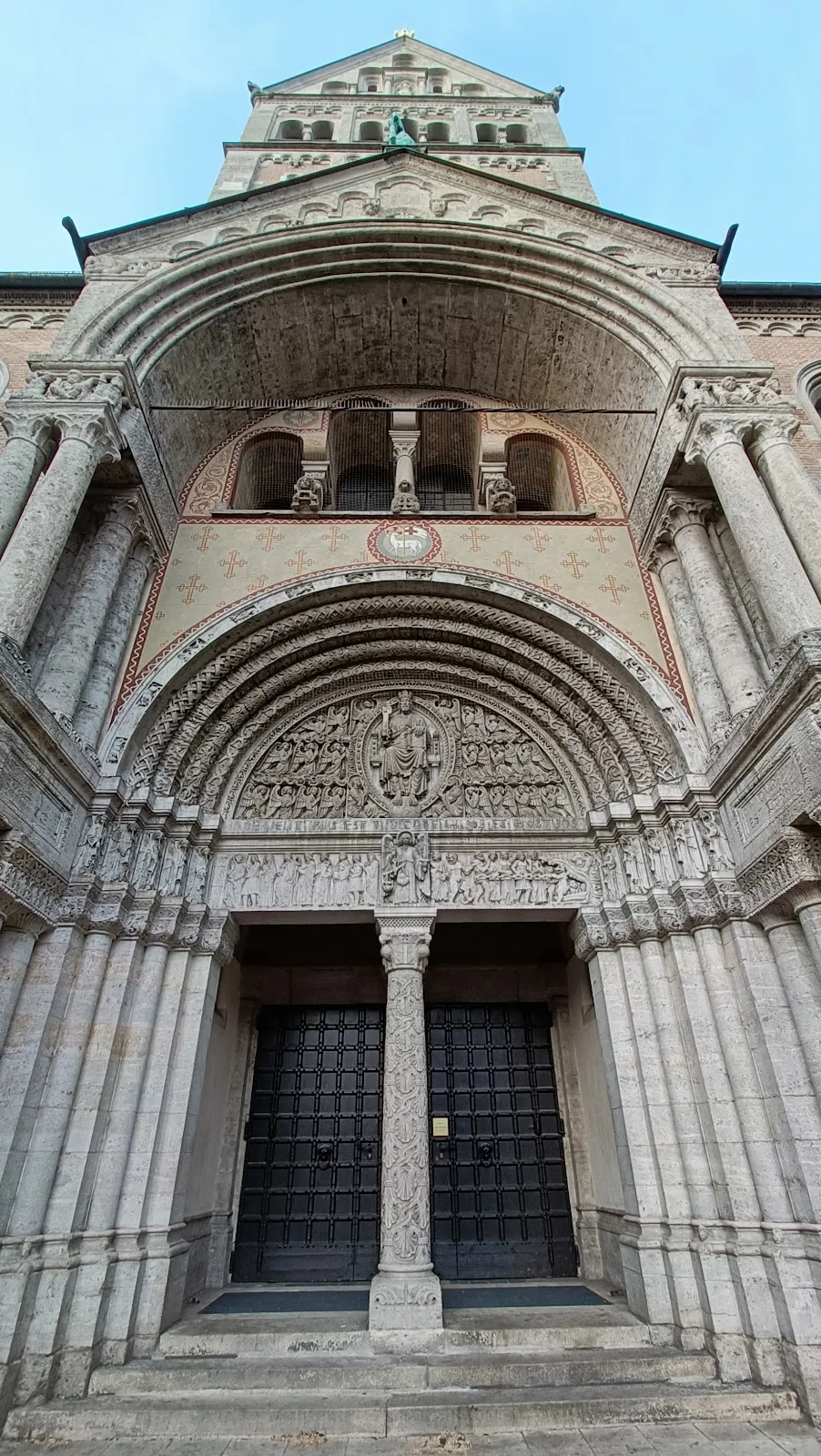 Фасад Церкви Святой Анны в Мюнхене