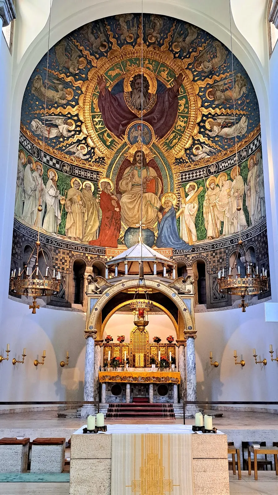 Фасад Церкви Святой Анны в Мюнхене