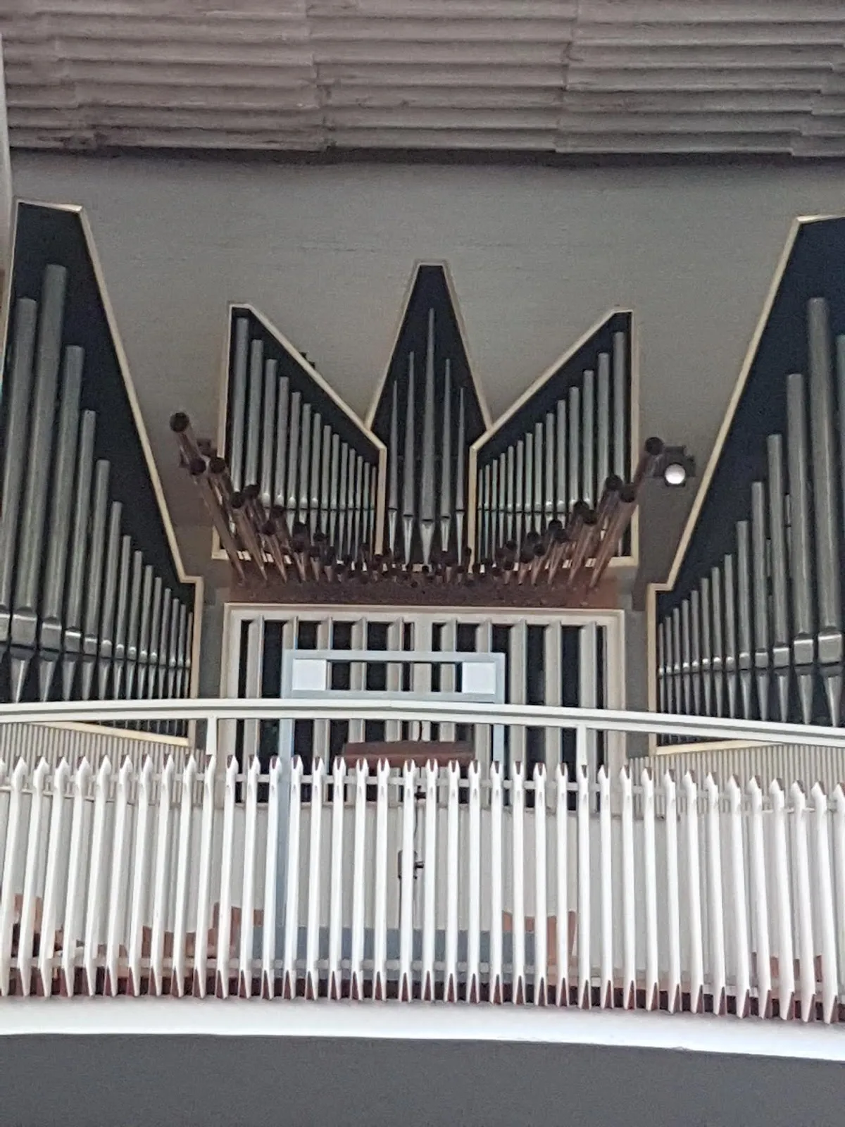 Фасад церкви Святой Троицы Святого Георгия в Гамбурге