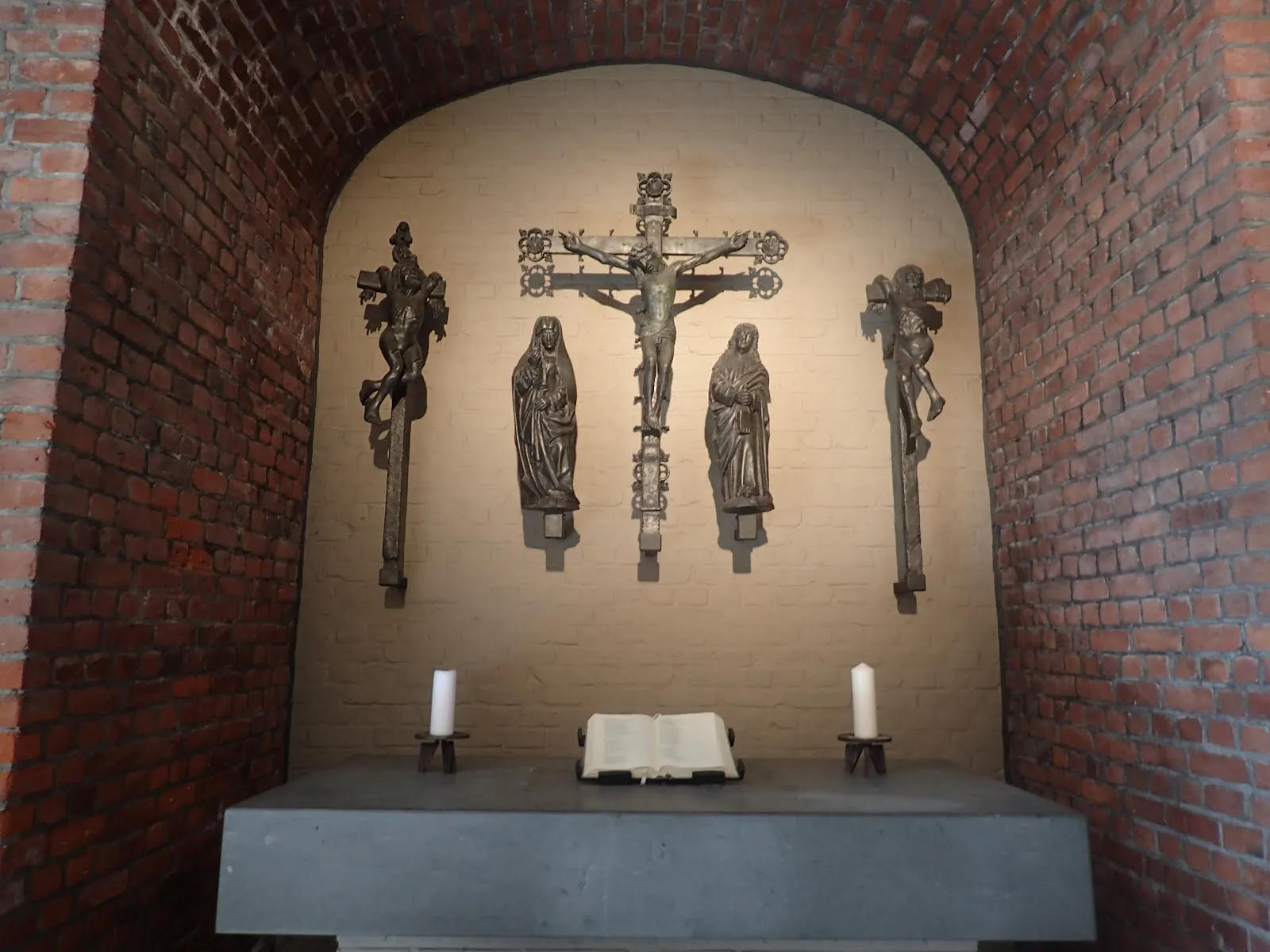 Фасад церкви Святой Троицы Святого Георгия в Гамбурге