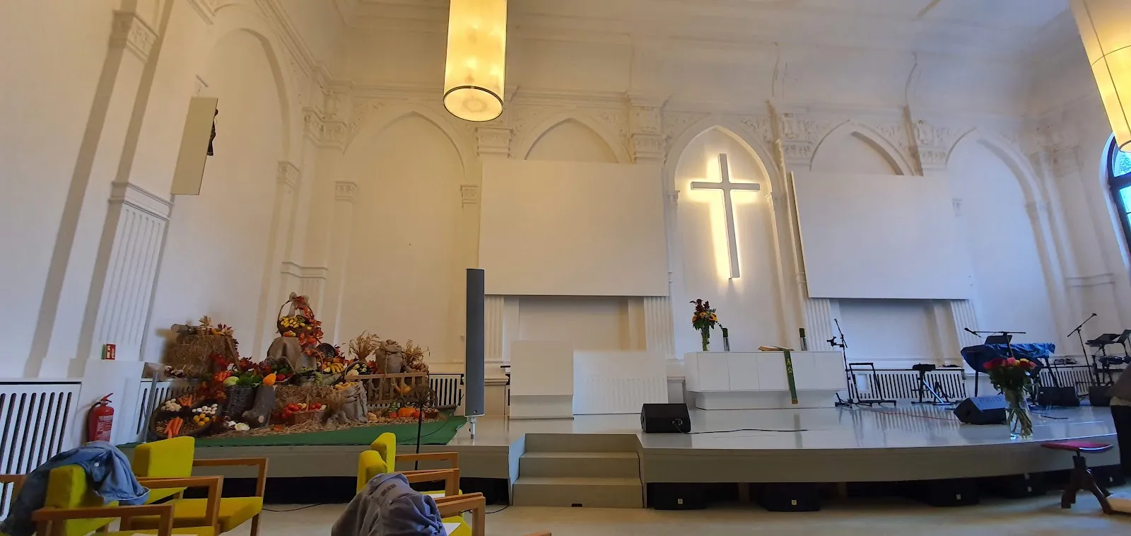 Здание Церкви Всех Наций в Берлине