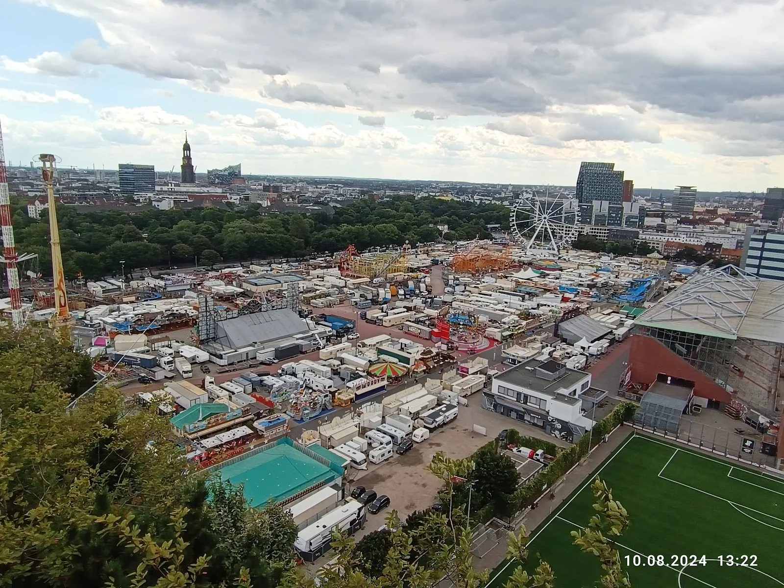 Вид на Зеленый бункер Фельдштрассе, Гамбург, Германия