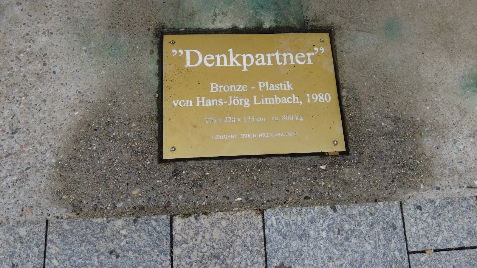 Памятник Denkpartner в Штутгарте