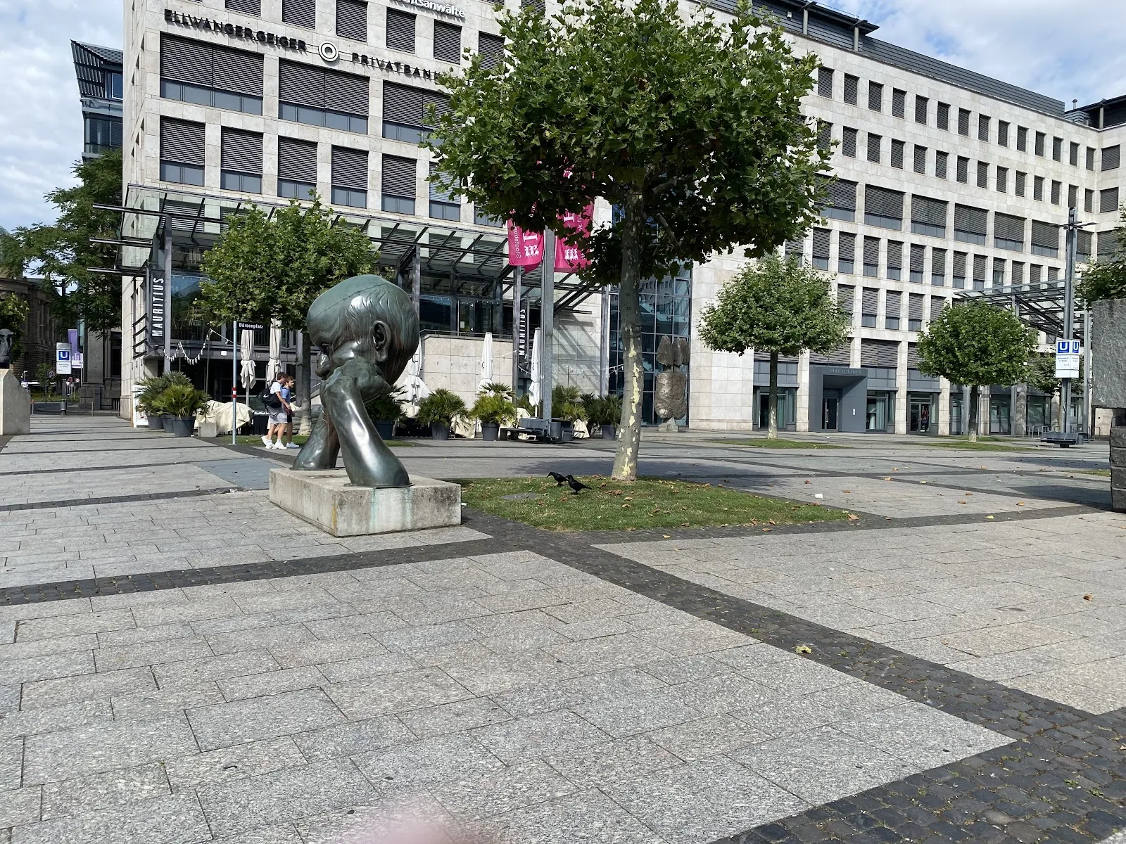 Памятник Denkpartner в Штутгарте