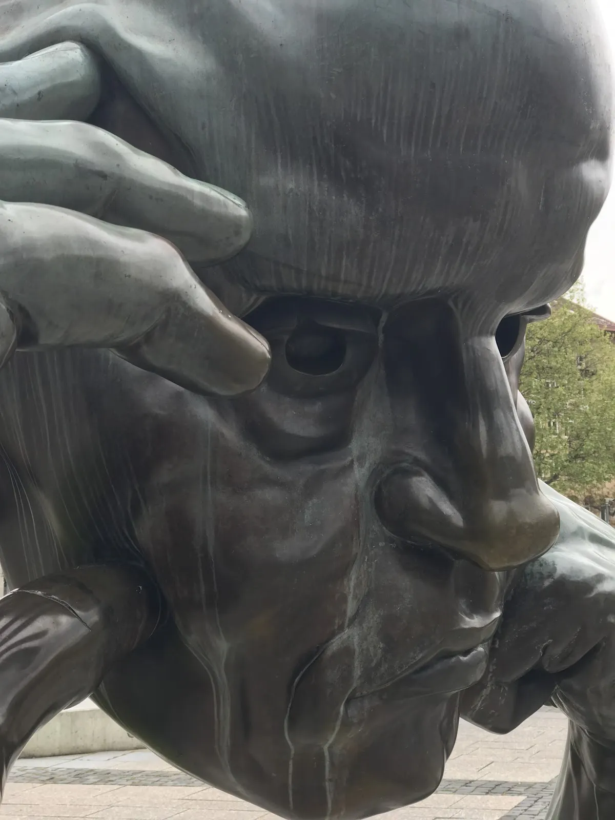 Памятник Denkpartner в Штутгарте