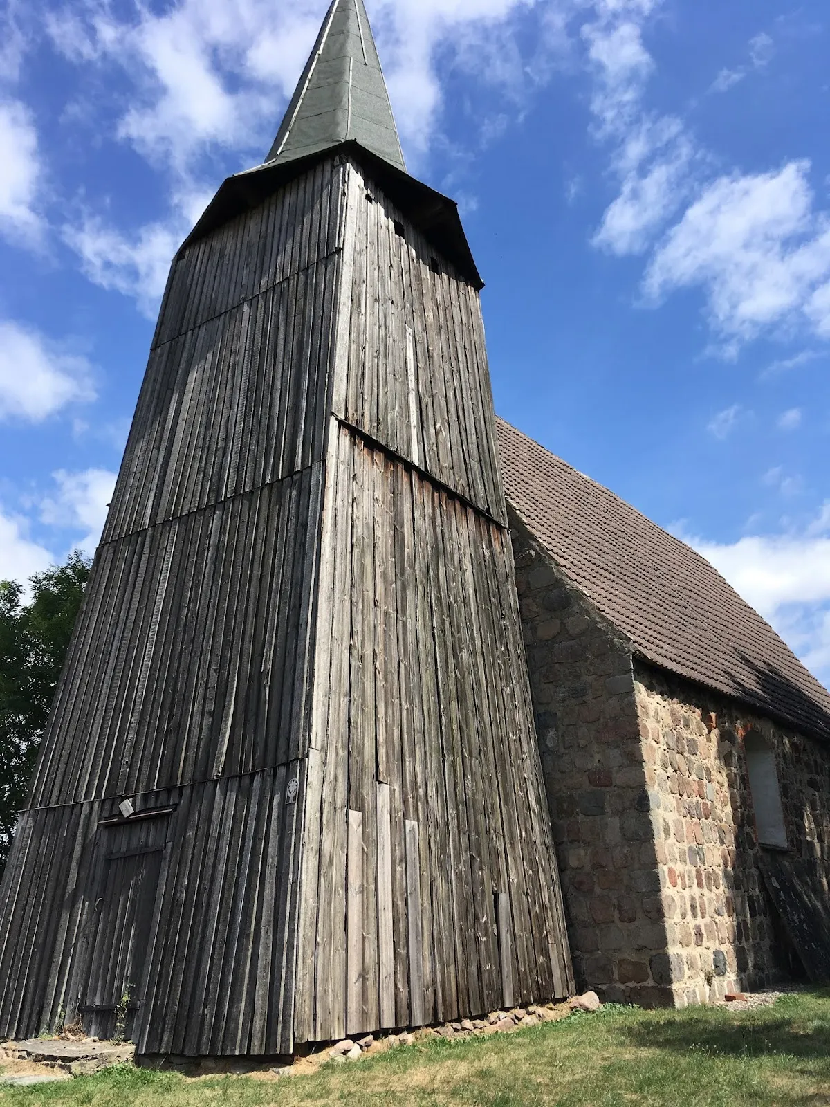 Деревенская церковь Каммин, историческое здание, готическая архитектура