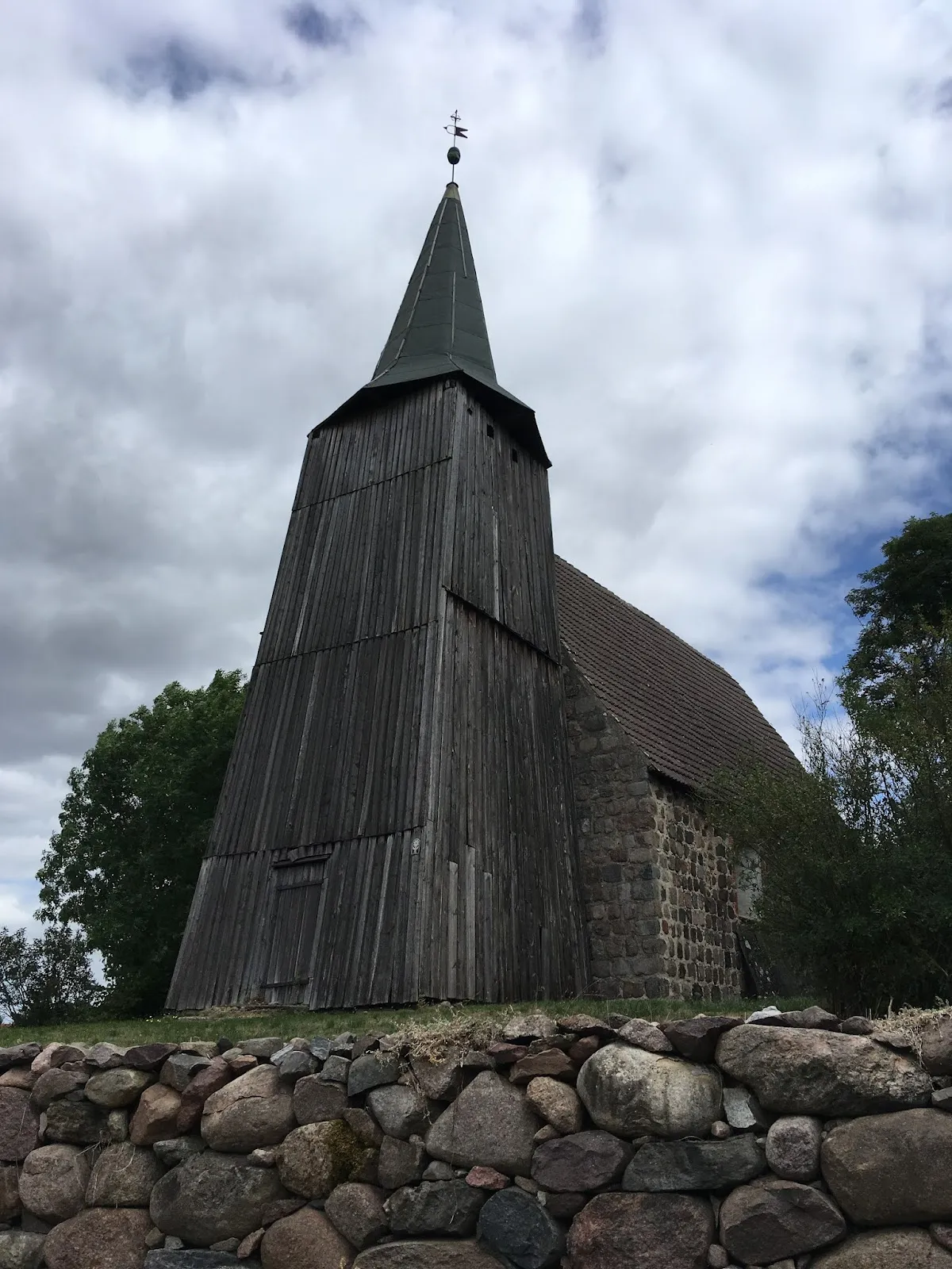 Деревенская церковь Каммин, историческое здание, готическая архитектура
