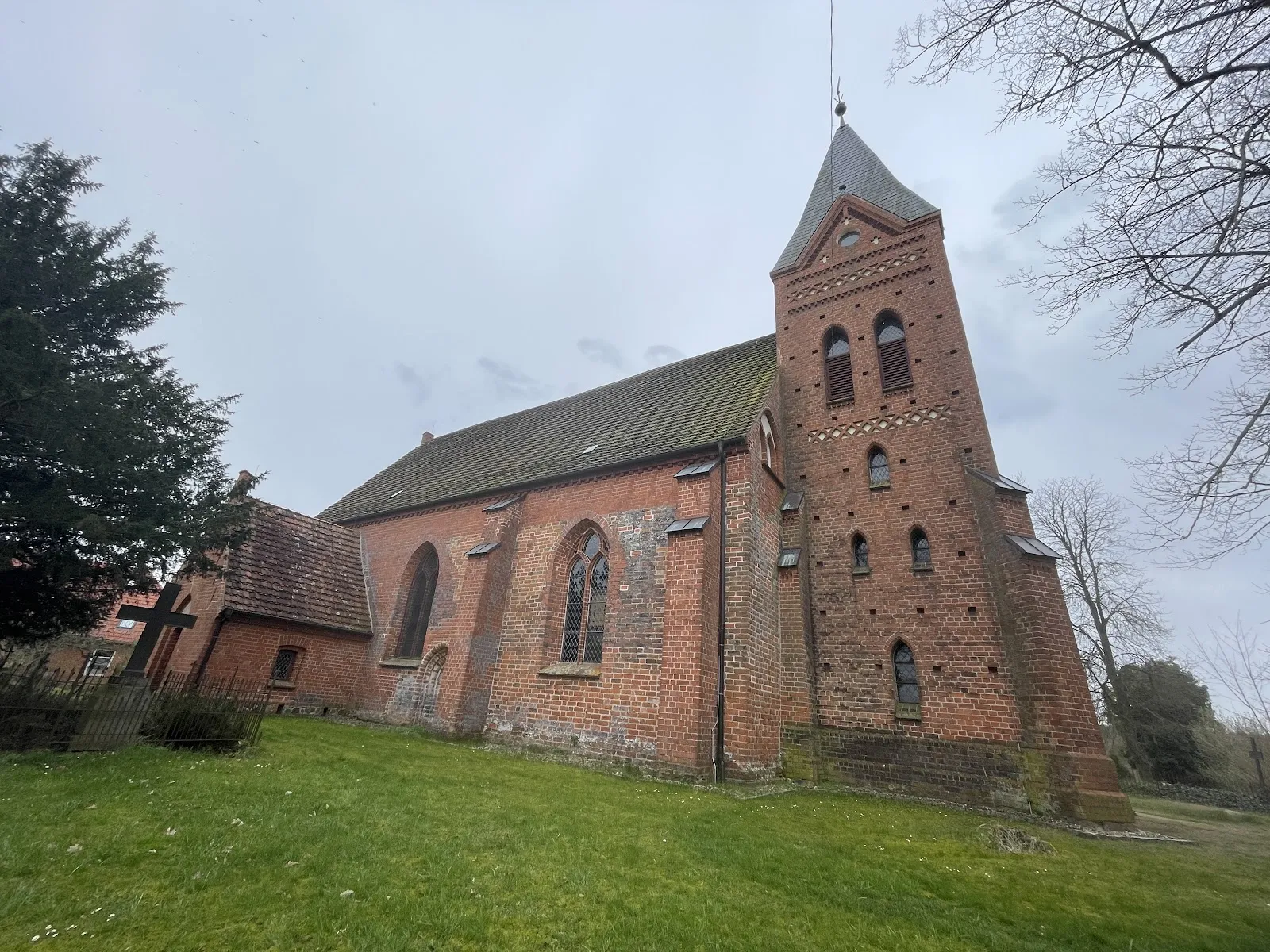 Деревенская церковь Линстов, Германия