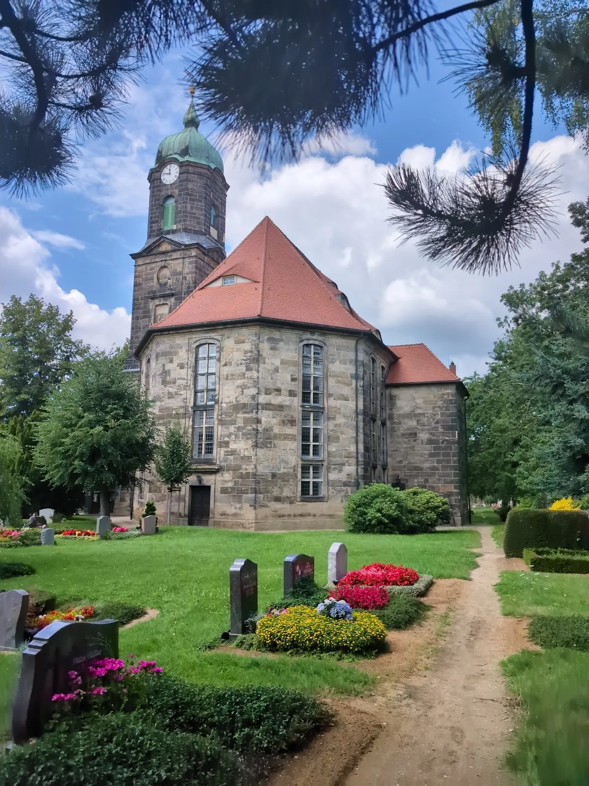 Деревенская церковь Ломена